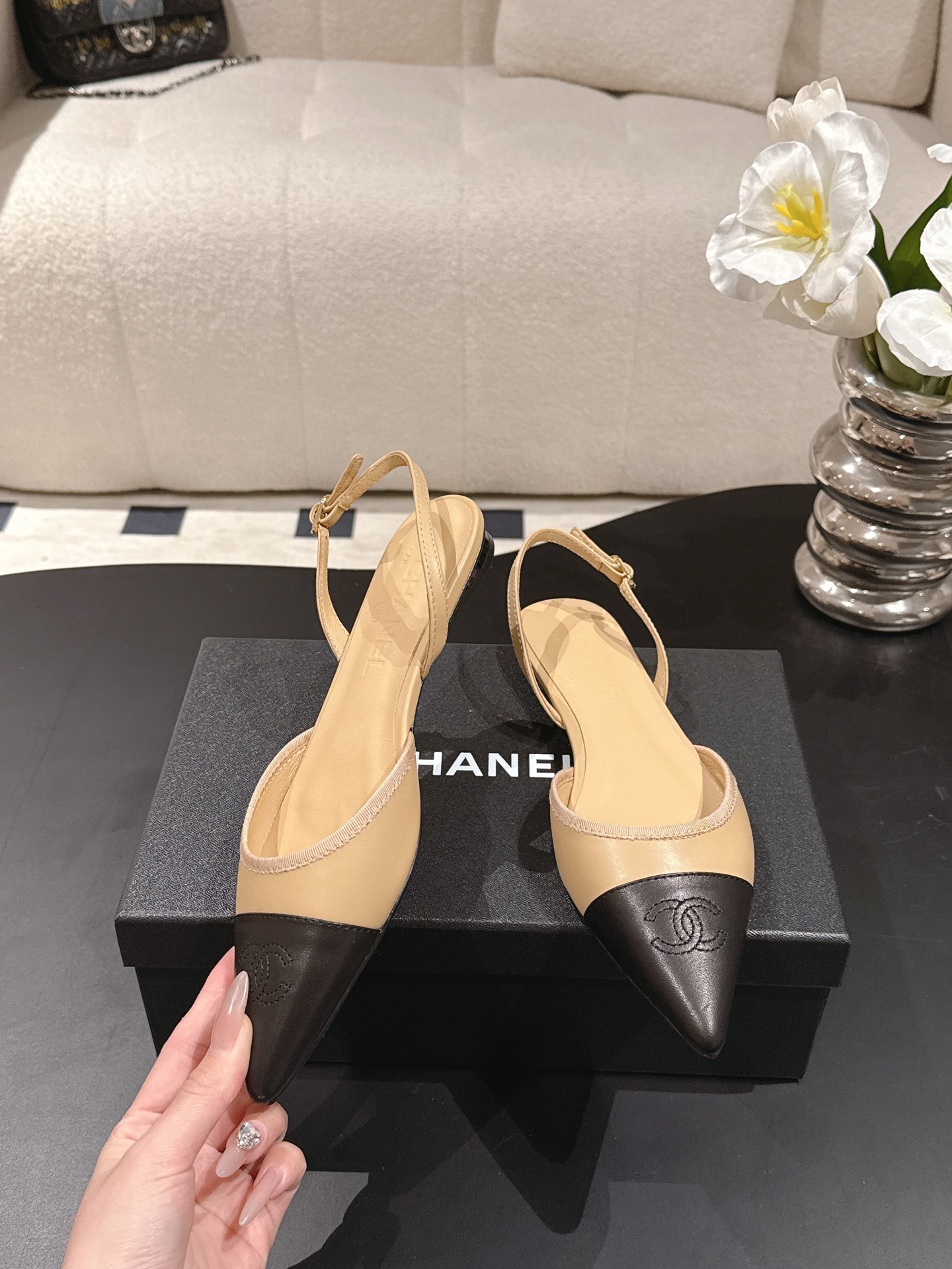 Chanel 𝐁𝐫𝐚𝐧𝐝：𝐂𝐇𝐀𝐍*𝐋