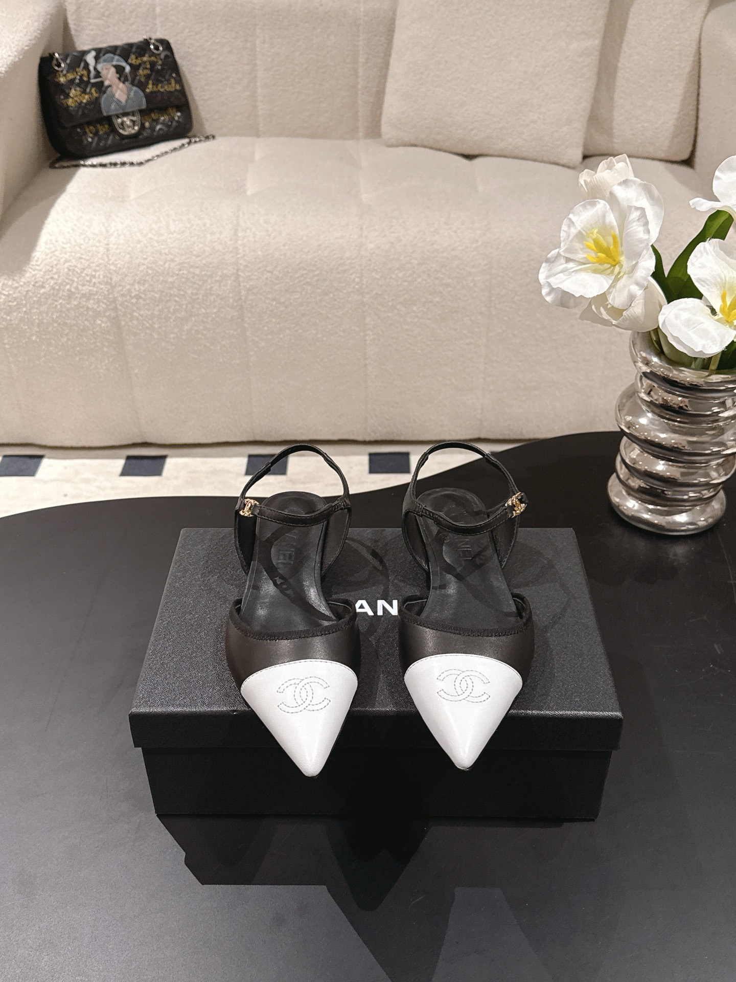 Chanel 𝐁𝐫𝐚𝐧𝐝：𝐂𝐇𝐀𝐍*𝐋