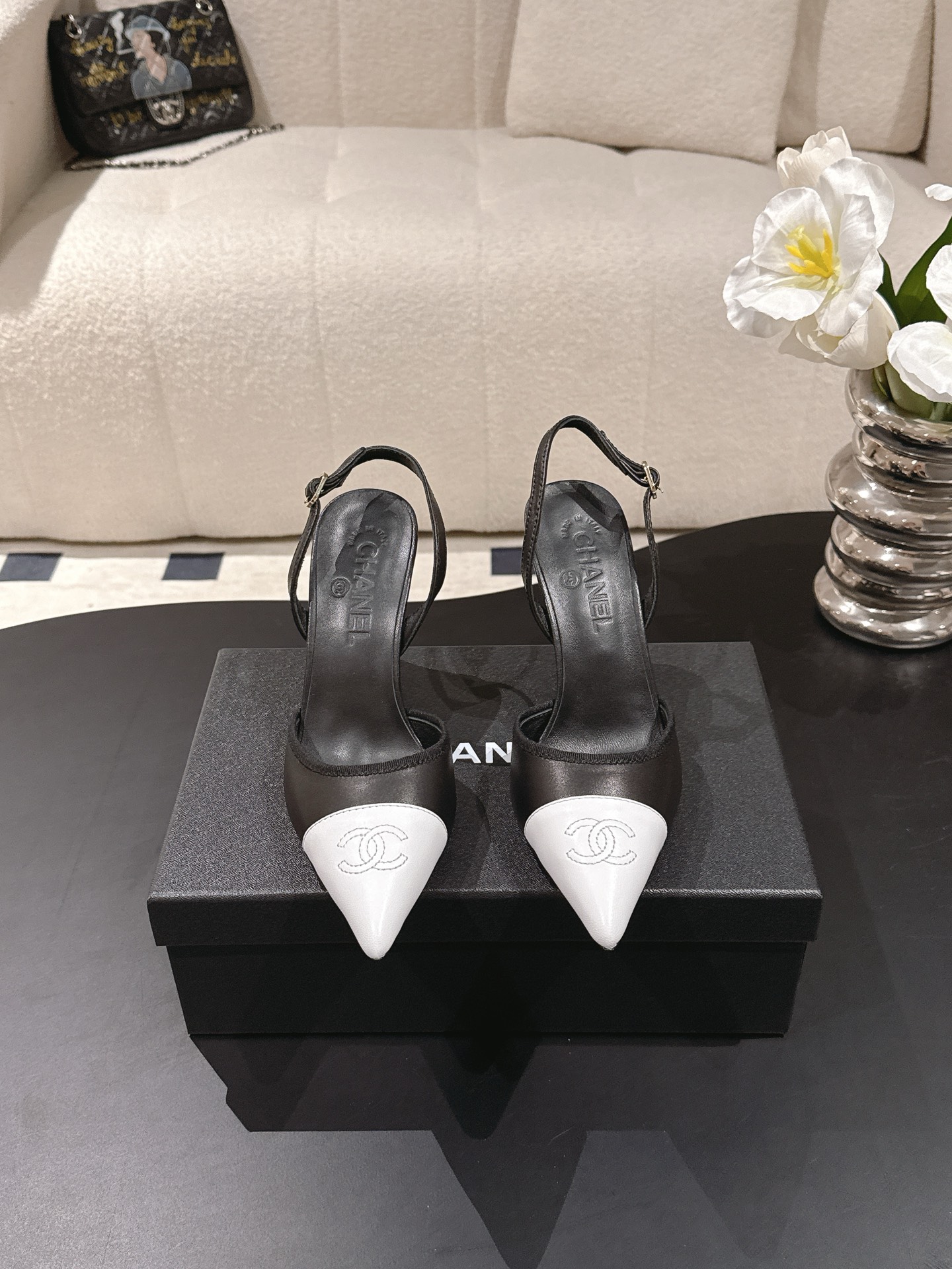 Chanel 𝐁𝐫𝐚𝐧𝐝：𝐂𝐇𝐀𝐍*𝐋