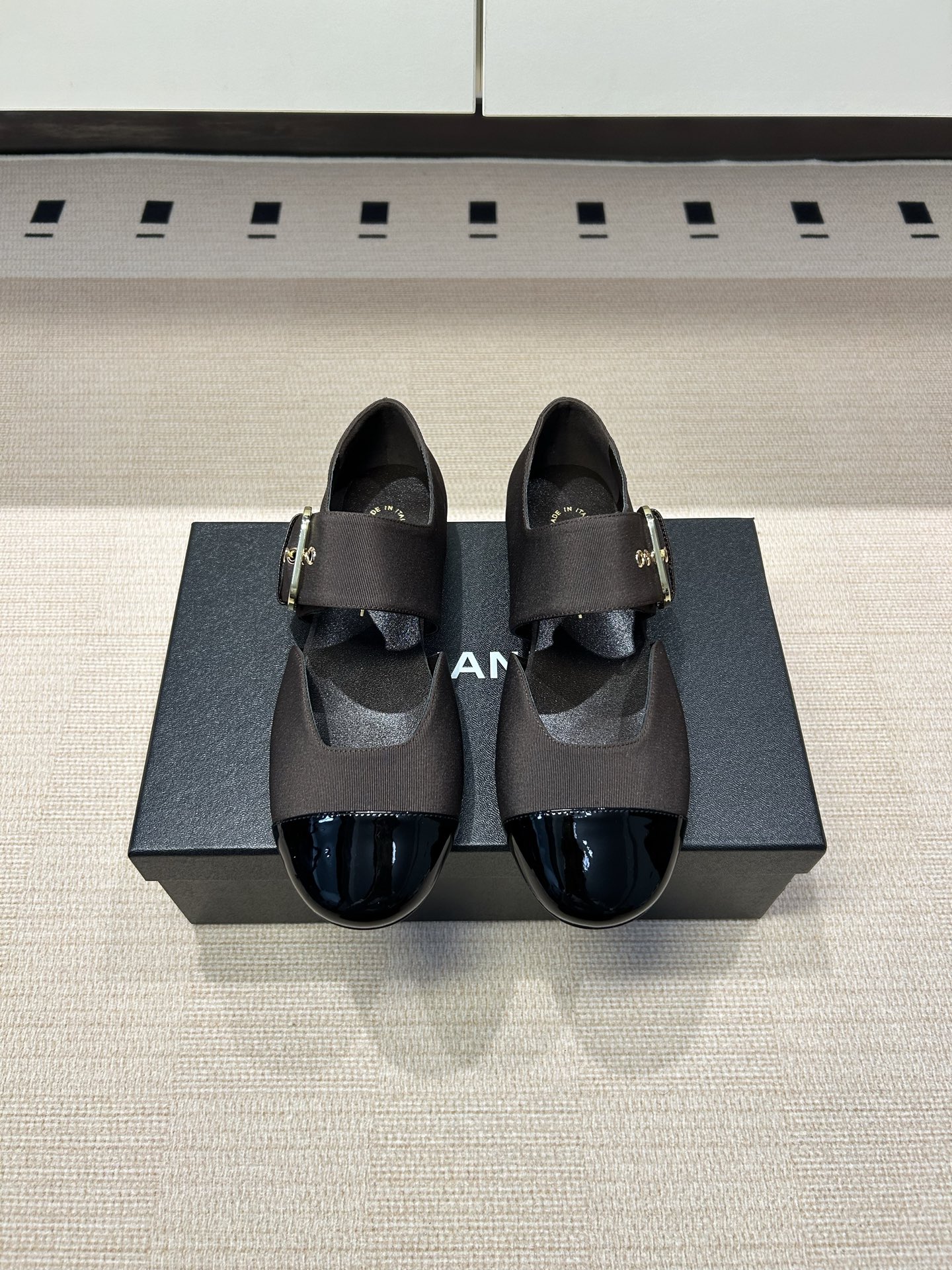 Chanel 𝐁𝐫𝐚𝐧𝐝：𝐂𝐇𝐀𝐍*𝐋