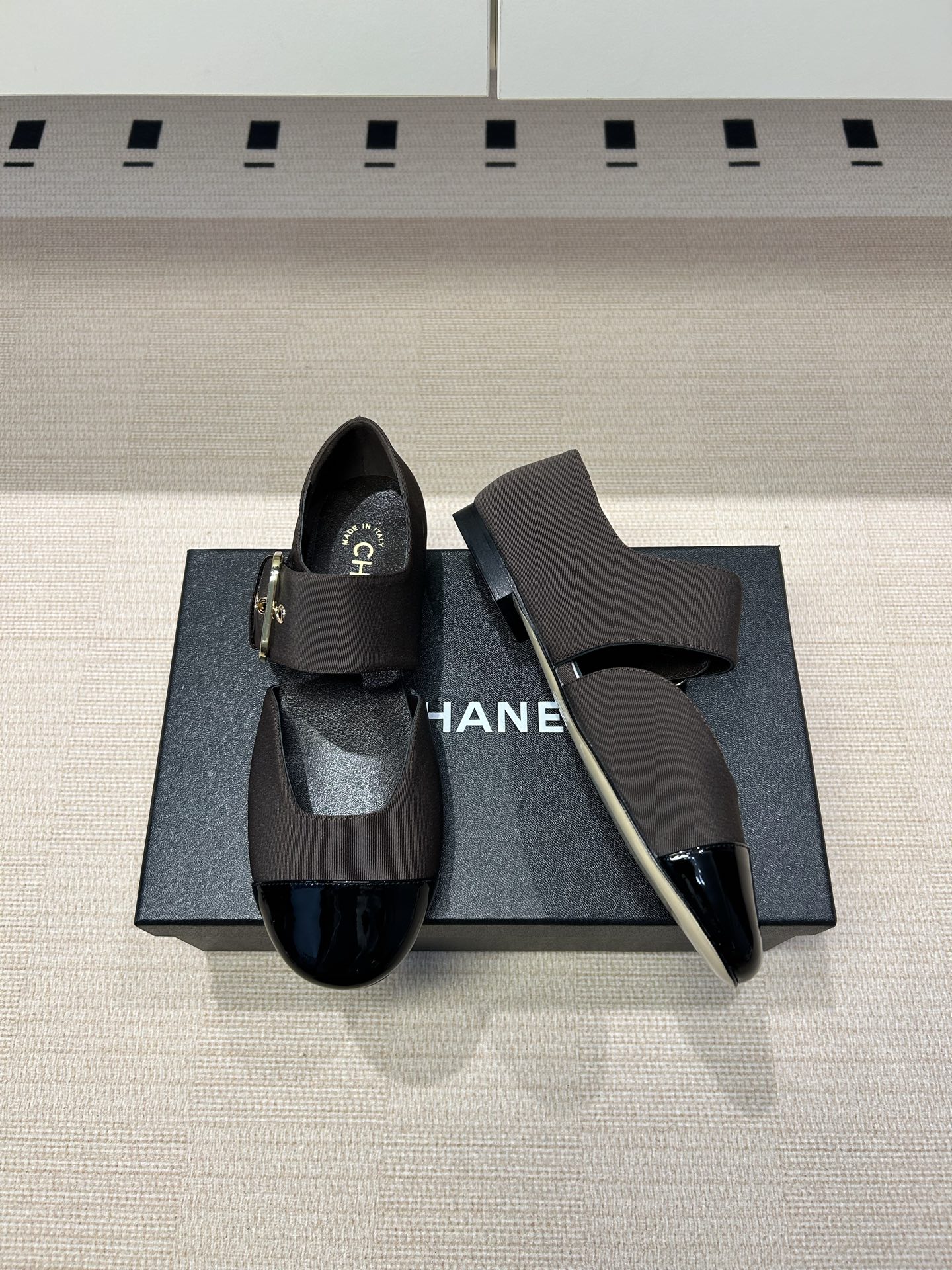 Chanel 𝐁𝐫𝐚𝐧𝐝：𝐂𝐇𝐀𝐍*𝐋