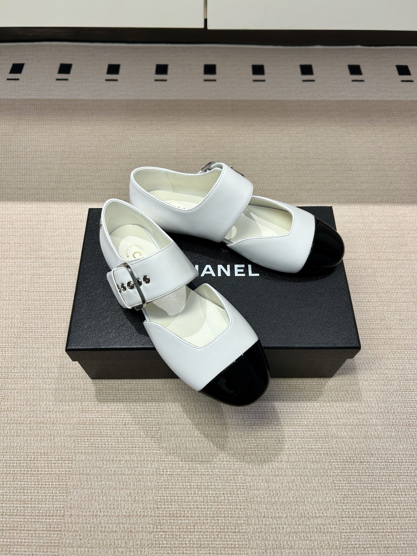 Chanel 𝐁𝐫𝐚𝐧𝐝：𝐂𝐇𝐀𝐍*𝐋