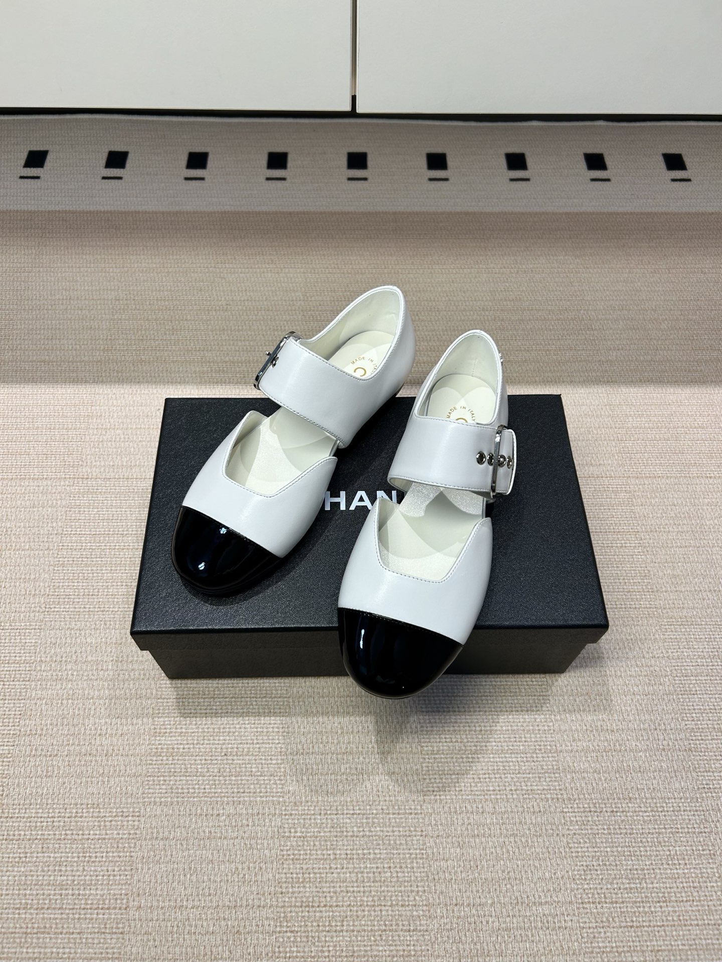 Chanel 𝐁𝐫𝐚𝐧𝐝：𝐂𝐇𝐀𝐍*𝐋