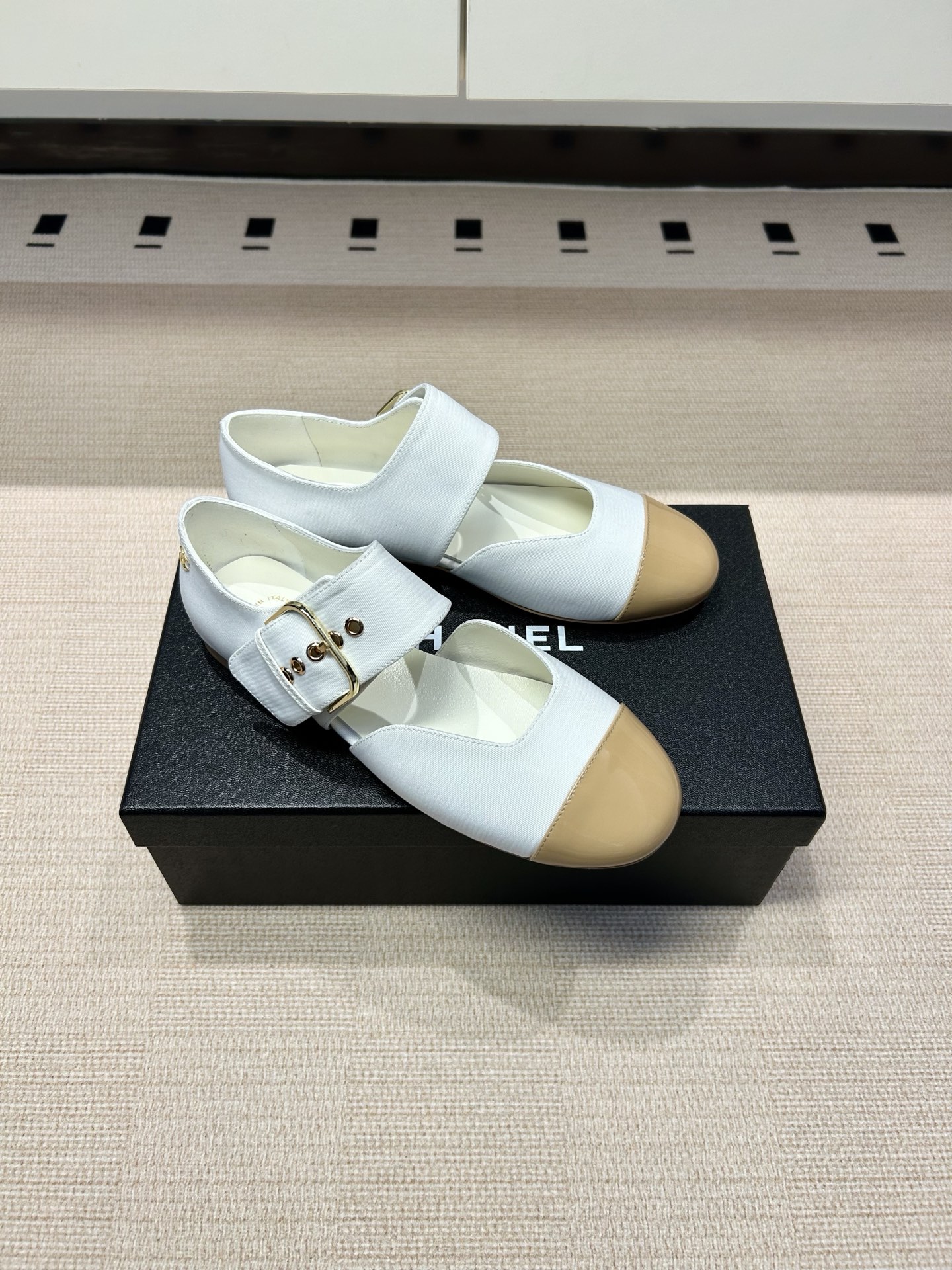 Chanel 𝐁𝐫𝐚𝐧𝐝：𝐂𝐇𝐀𝐍*𝐋