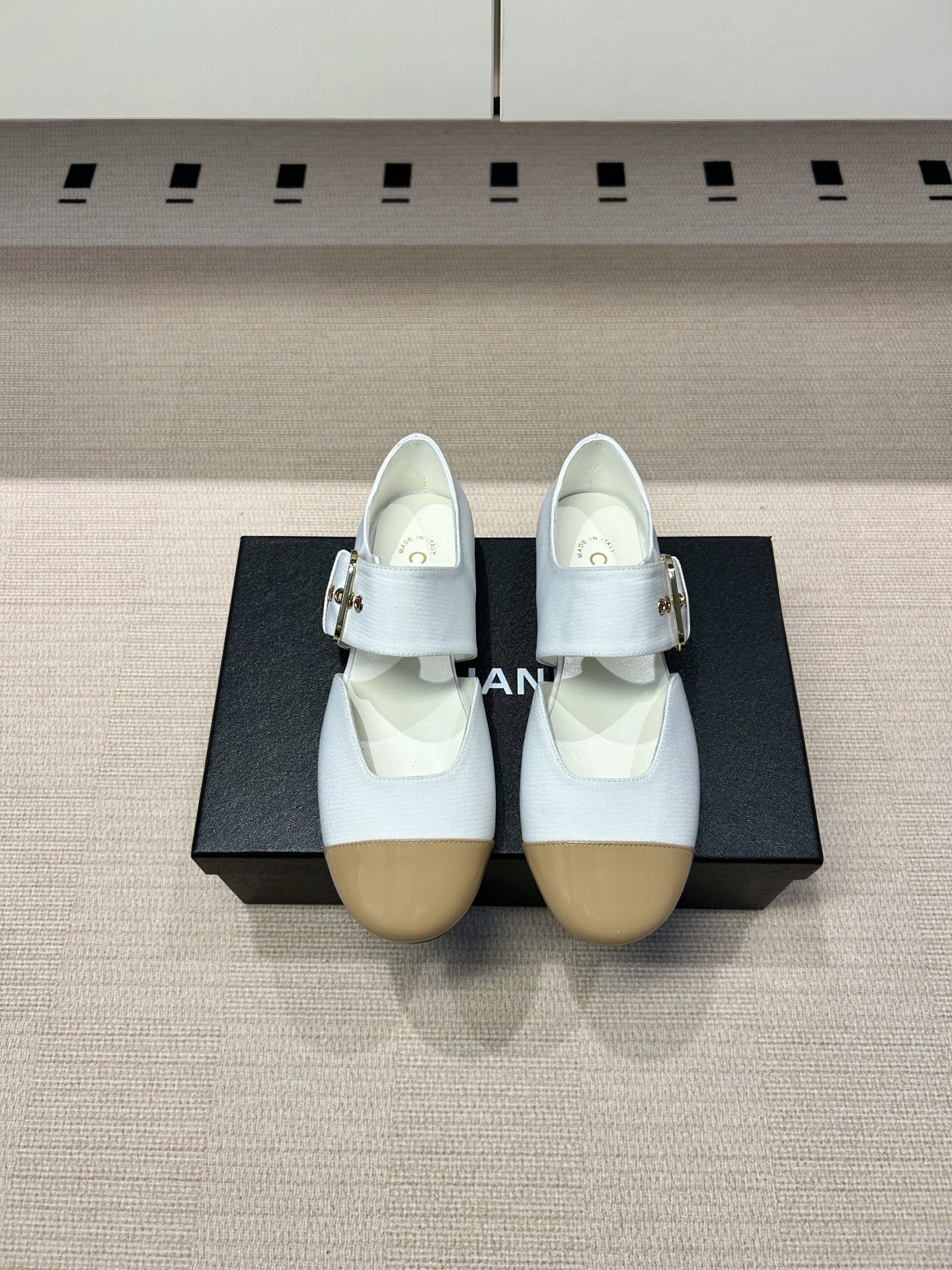 Chanel 𝐁𝐫𝐚𝐧𝐝：𝐂𝐇𝐀𝐍*𝐋