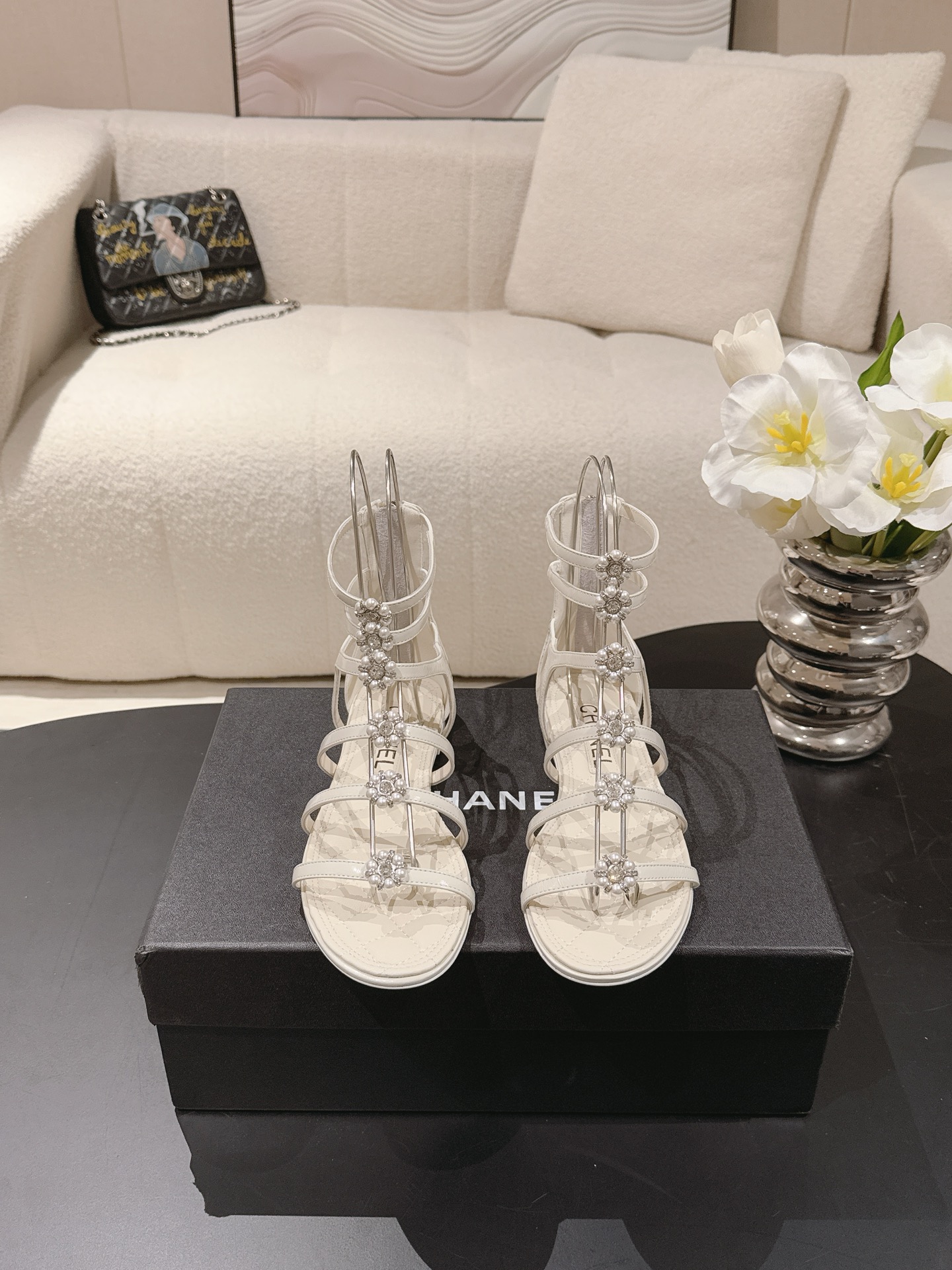 Chanel 𝐁𝐫𝐚𝐧𝐝：𝐂𝐇𝐀𝐍*𝐋
