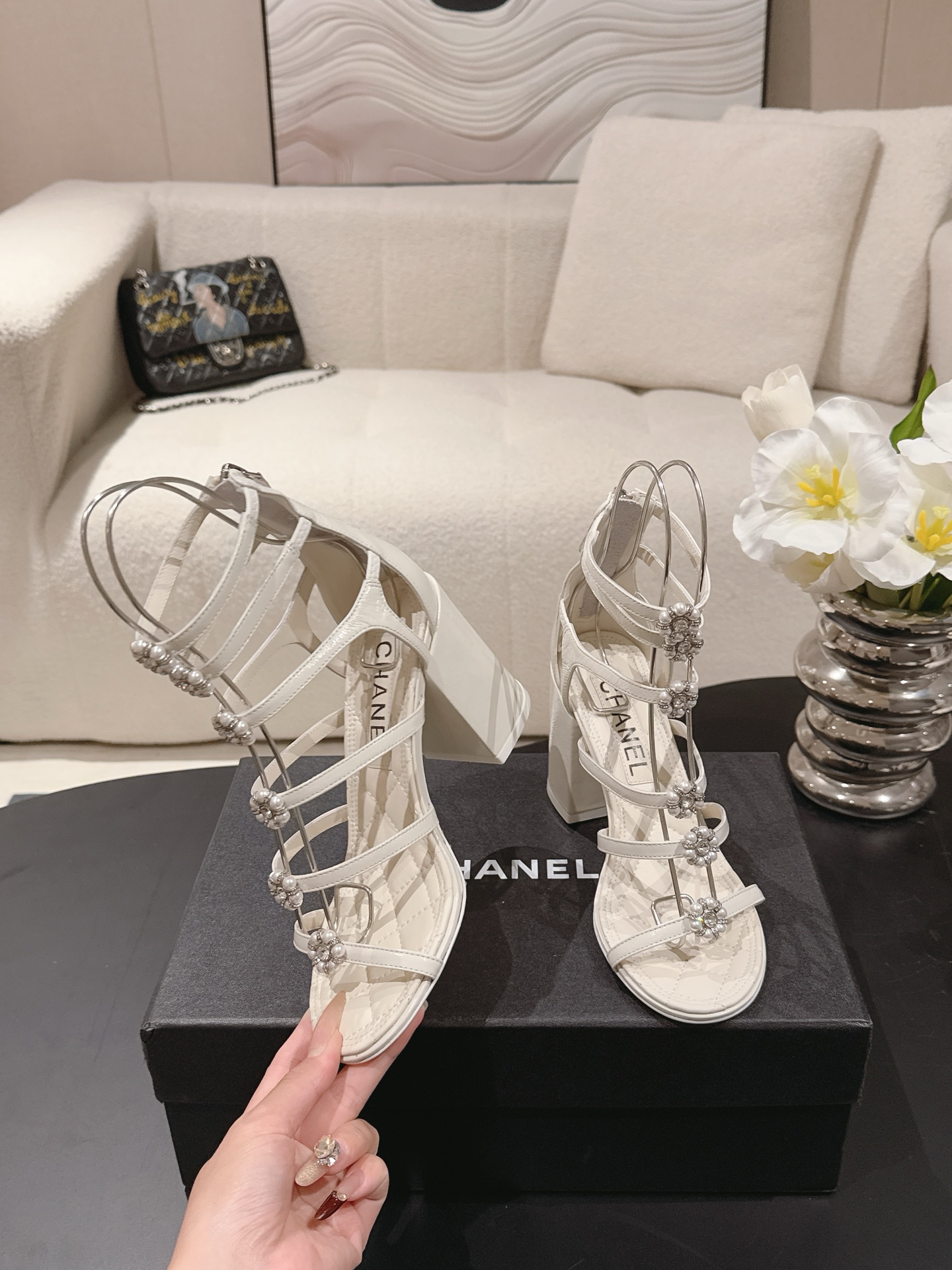 Chanel 𝐁𝐫𝐚𝐧𝐝：𝐂𝐇𝐀𝐍*𝐋