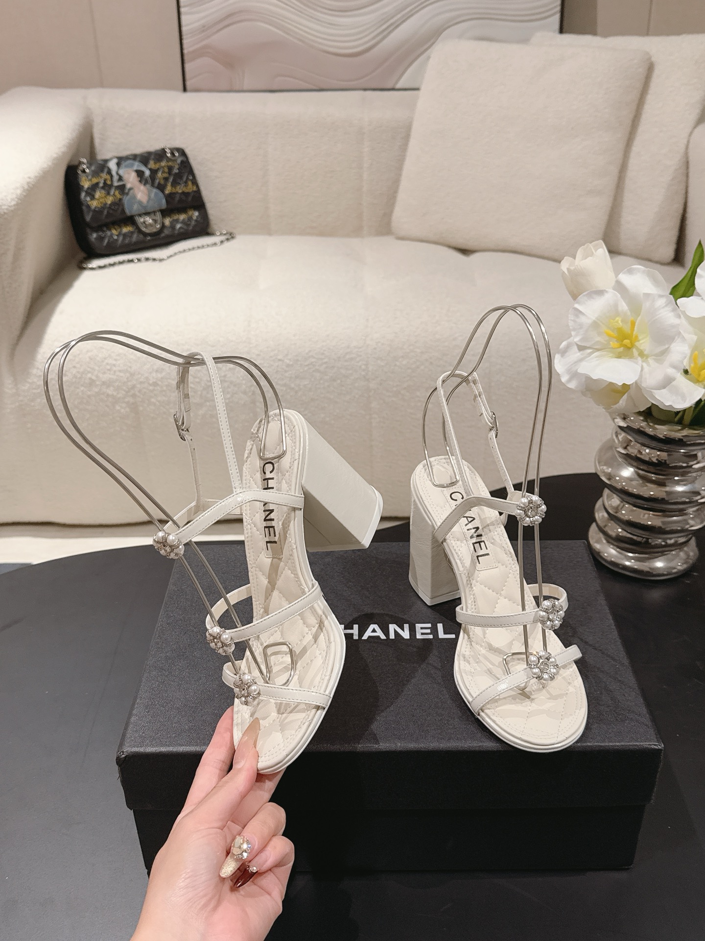 Chanel 𝐁𝐫𝐚𝐧𝐝：𝐂𝐇𝐀𝐍*𝐋