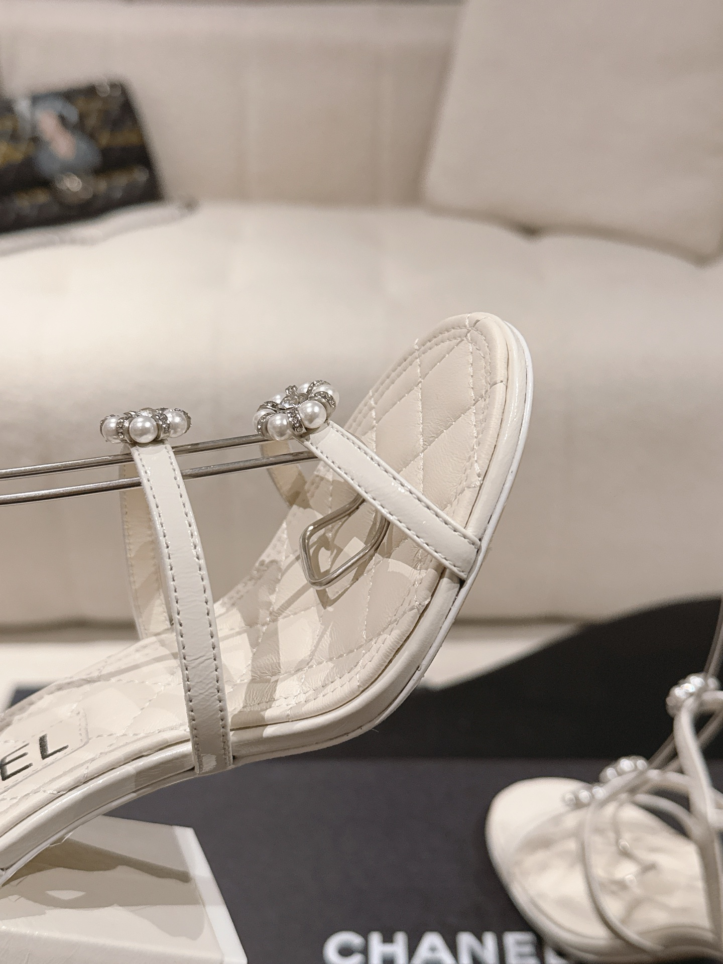 Chanel 𝐁𝐫𝐚𝐧𝐝：𝐂𝐇𝐀𝐍*𝐋