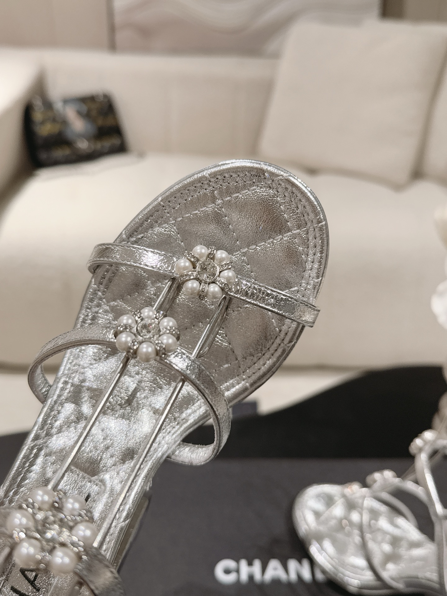 Chanel 𝐁𝐫𝐚𝐧𝐝：𝐂𝐇𝐀𝐍*𝐋