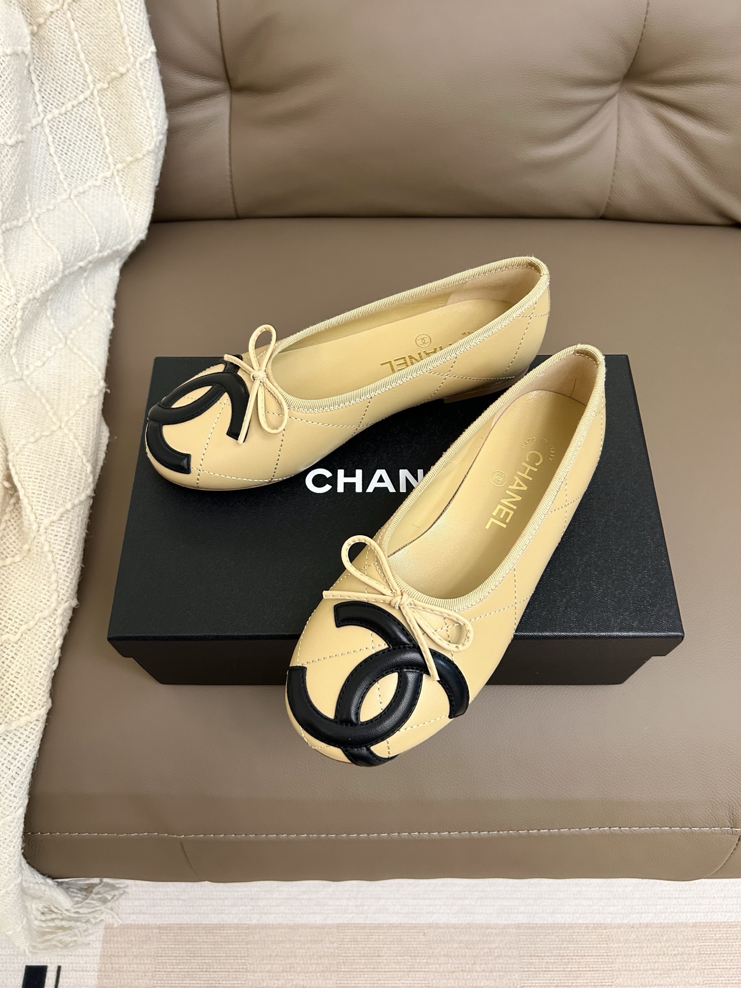 Chanel 𝐁𝐫𝐚𝐧𝐝𝐂𝐡𝐚𝐧*𝐥