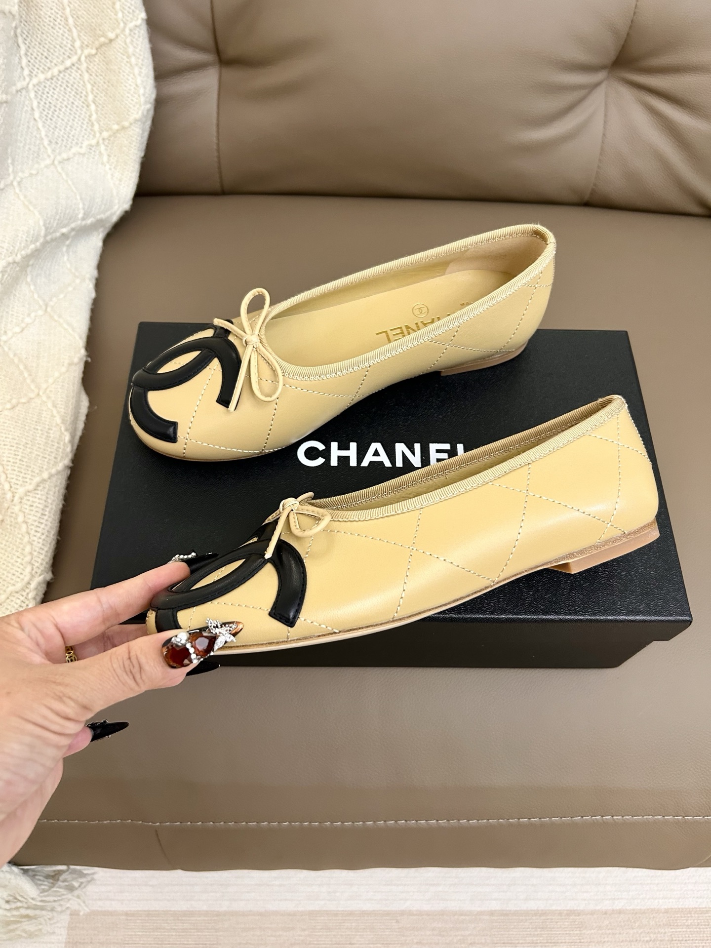 Chanel 𝐁𝐫𝐚𝐧𝐝𝐂𝐡𝐚𝐧*𝐥