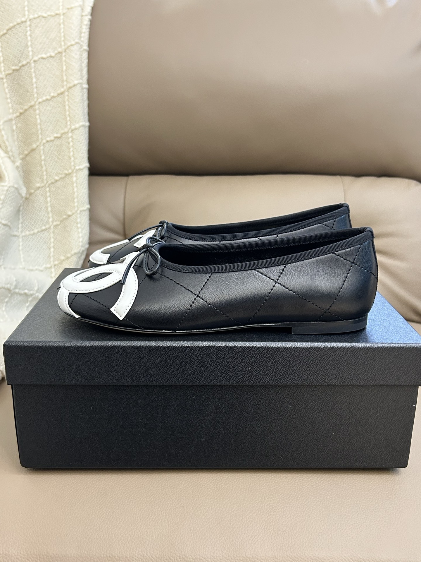 Chanel 𝐁𝐫𝐚𝐧𝐝𝐂𝐡𝐚𝐧*𝐥