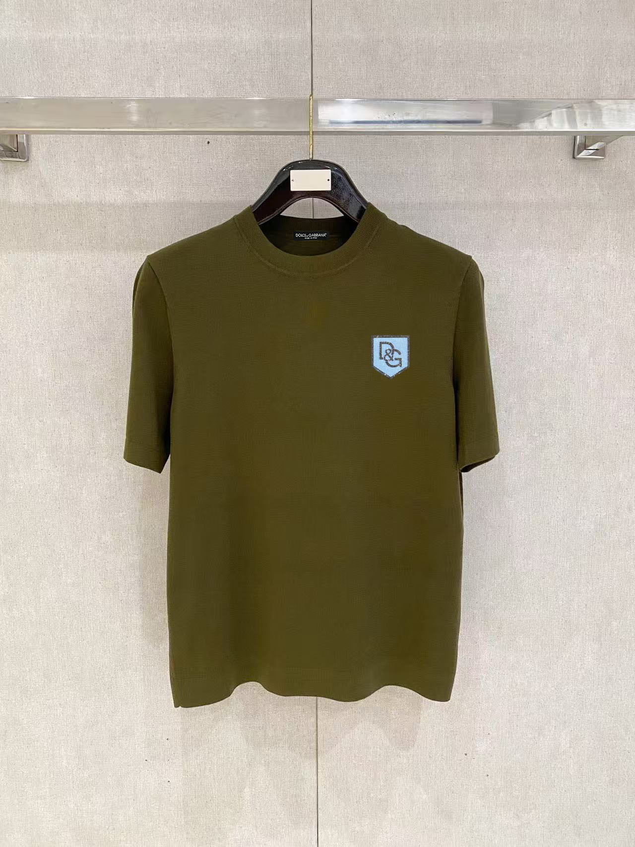 NO:502153,[Imported Laiser wool knitted] [No pilling and no wire hooking] DG Dolce & Gabbana 2025 autumn and winter latest series, 1:1 top replica of the counter, full quality!  A must-have item for trendy people!  The old man who knows the goods quickly starts with size M~XXL, Dolce & Gabbana, alexander wang19860909【进口莱赛尔羊毛针织】【不起球 不勾丝】 DG杜嘉班纳2025秋冬最新系列,专柜1:1顶级复刻,全品相！潮人必备单品！懂货的老铁赶紧下手 尺码M~XXL,,Dolce&Gabbana,alexander wang,Men's clothing