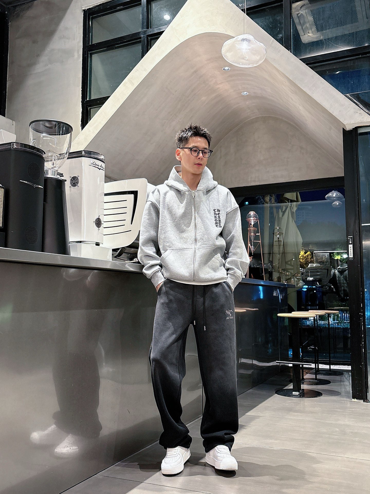 🌾 始祖鸟 🆕2025秋冬新款休闲裤！官网同步发售。品牌经典LOGO休闲裤 ，定制面料，舒适度极好，手触