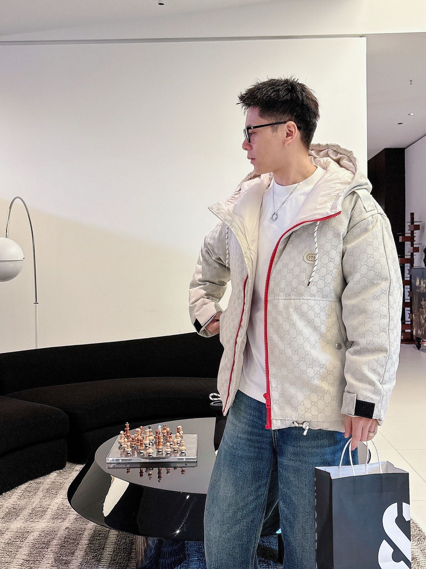 古奇 官网款2025秋冬新款羽绒服。这款号称羽绒服届最高端的，全部90绒的三标齐全带着经典的Logo组合