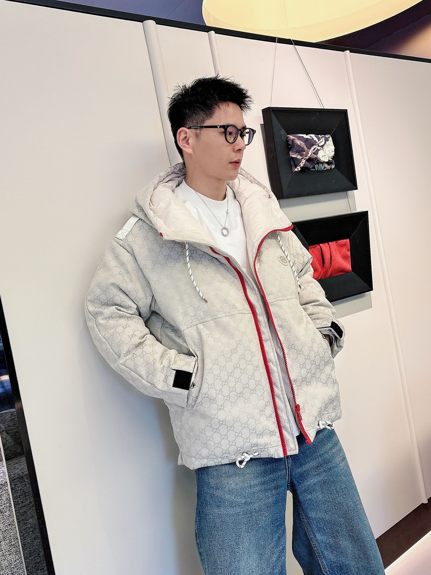 古奇 官网款2025秋冬新款羽绒服。这款号称羽绒服届最高端的，全部90绒的三标齐全带着经典的Logo组合