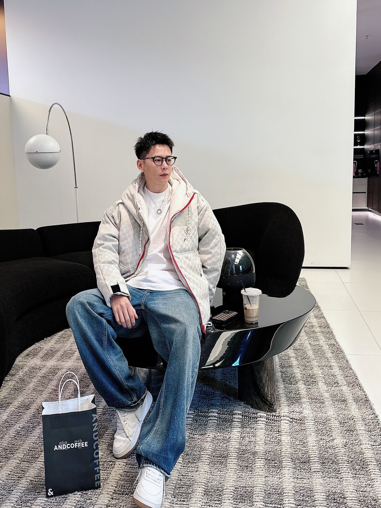 古奇 官网款2025秋冬新款羽绒服。这款号称羽绒服届最高端的，全部90绒的三标齐全带着经典的Logo组合