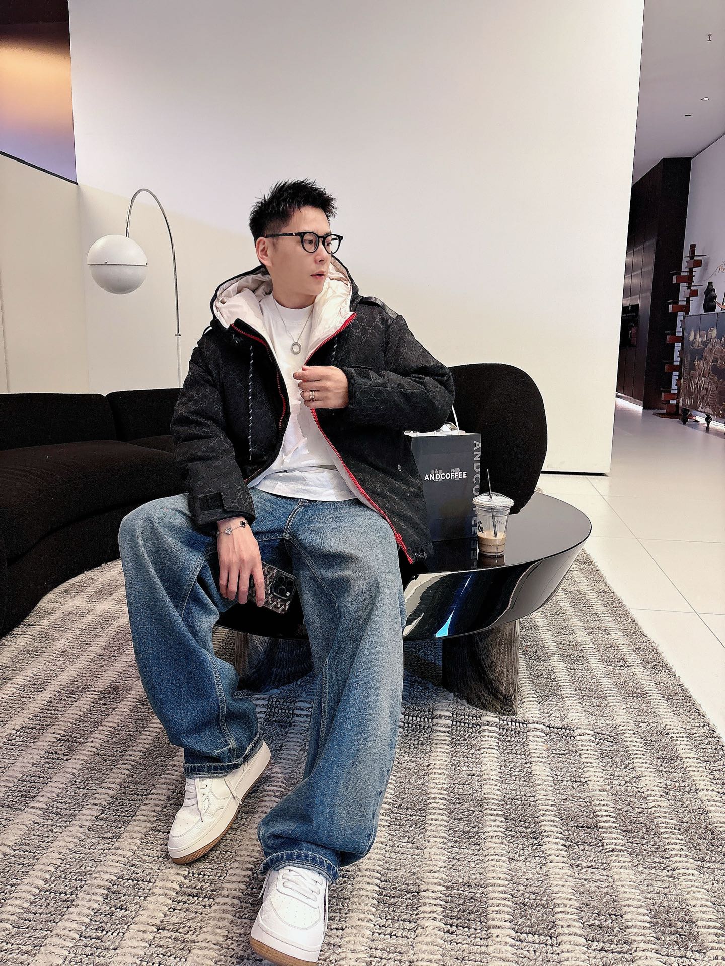 古奇 官网款2025秋冬新款羽绒服。这款号称羽绒服届最高端的，全部90绒的三标齐全带着经典的Logo组合