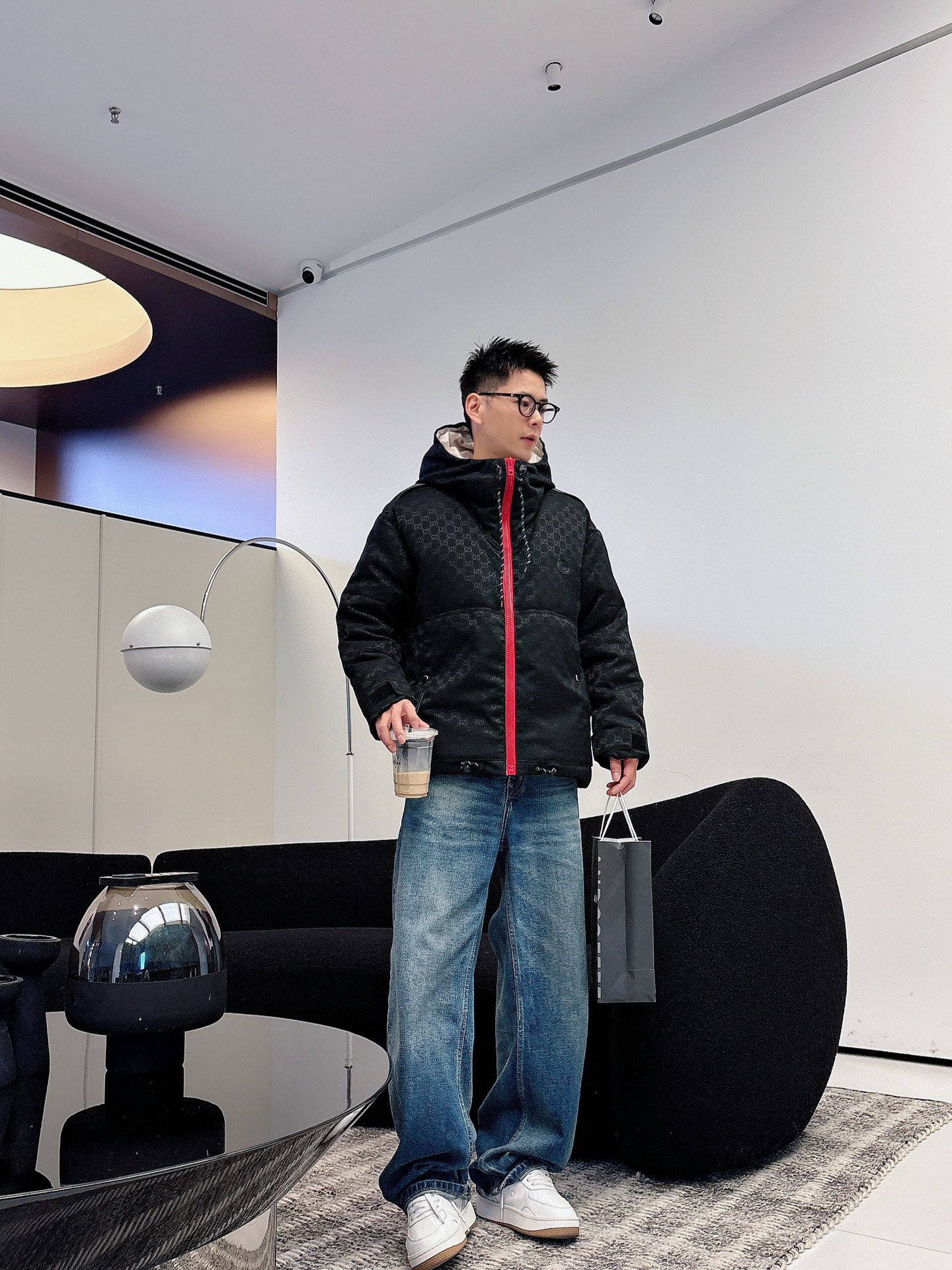 古奇 官网款2025秋冬新款羽绒服。这款号称羽绒服届最高端的，全部90绒的三标齐全带着经典的Logo组合