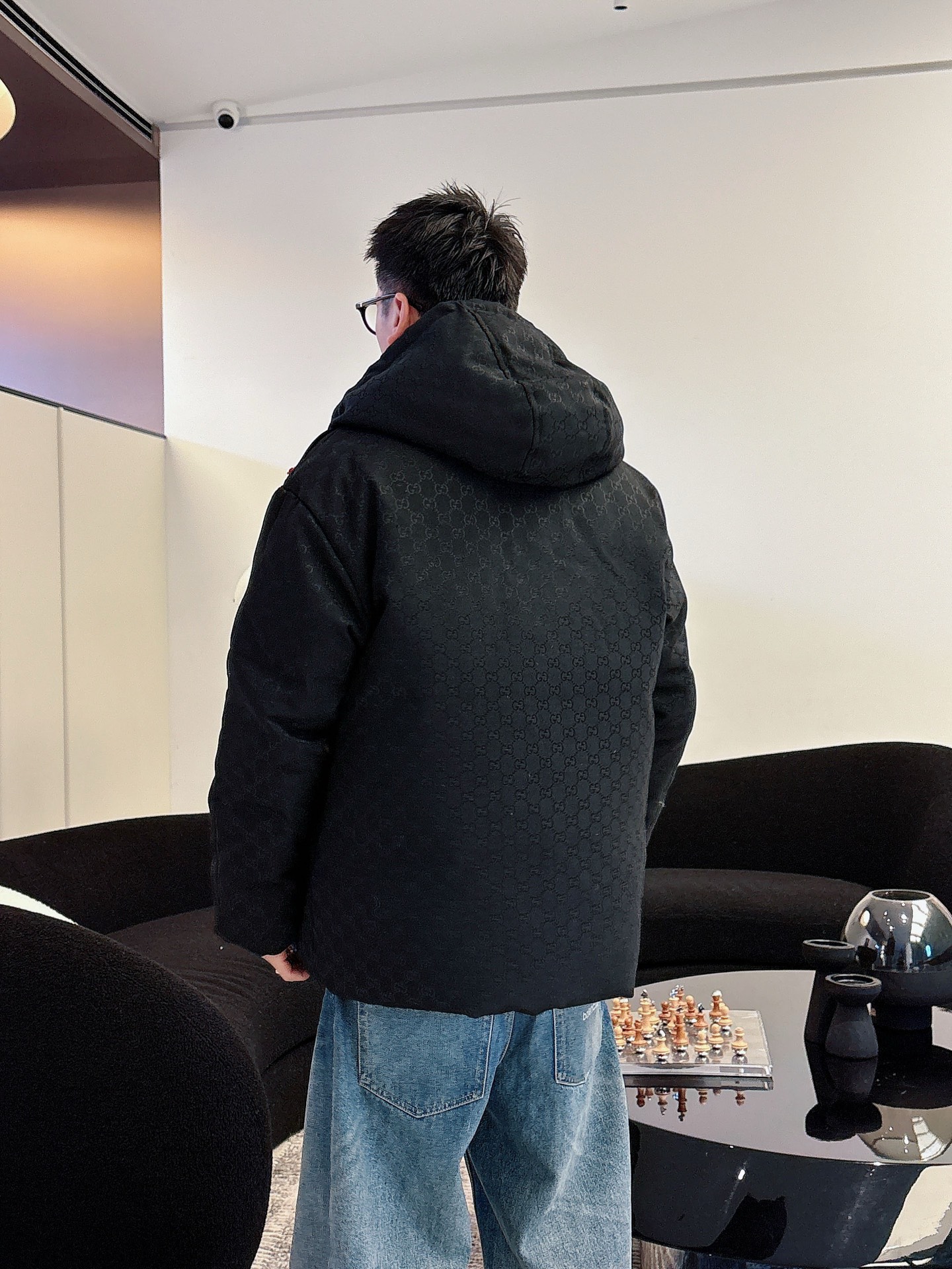 古奇 官网款2025秋冬新款羽绒服。这款号称羽绒服届最高端的，全部90绒的三标齐全带着经典的Logo组合