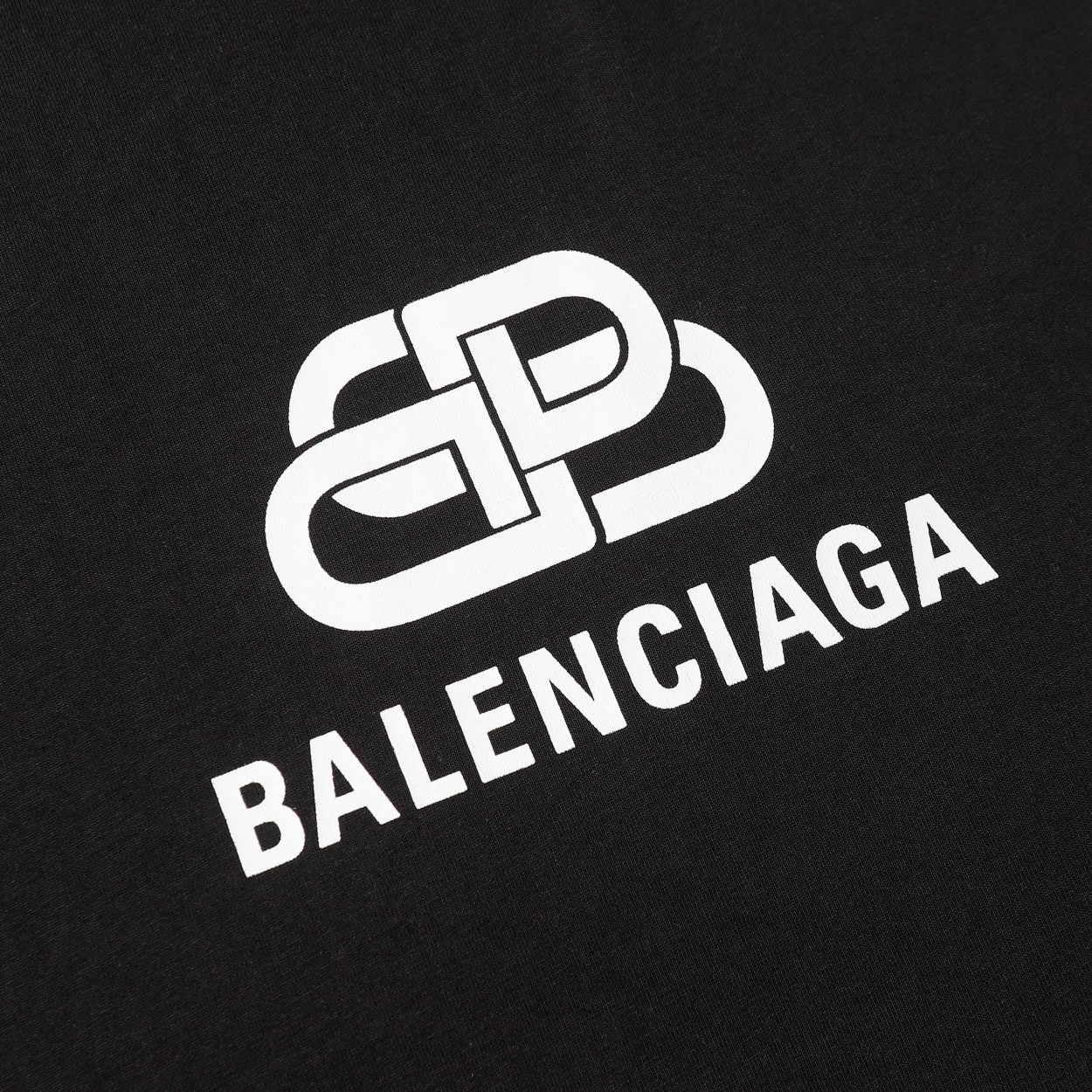 Balenciaga Camiseta sin Mangas con Estampado y Corte Holgado Unisex 4 a1714913473634 3012