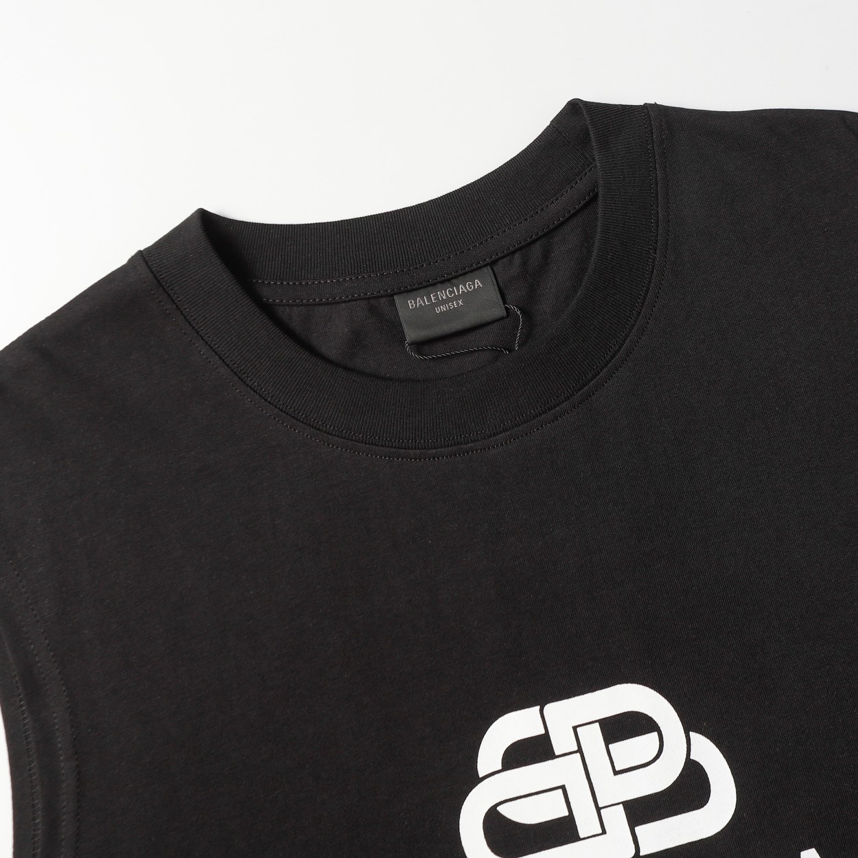 Balenciaga Camiseta sin Mangas con Estampado y Corte Holgado Unisex 5 a1714913473642 1645