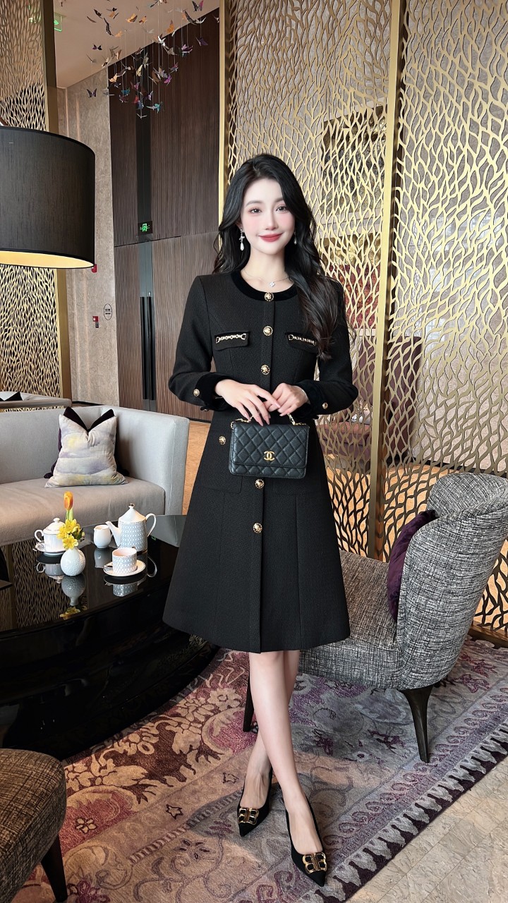 Elegant Tweed A-Line Dress with Velvet Collar & Button Detail - Chanel Style 3 a1697188239636 5466