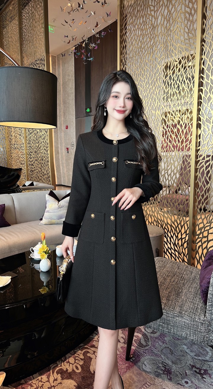 Elegant Tweed A-Line Dress with Velvet Collar & Button Detail - Chanel Style 5 a1697188240046 1022