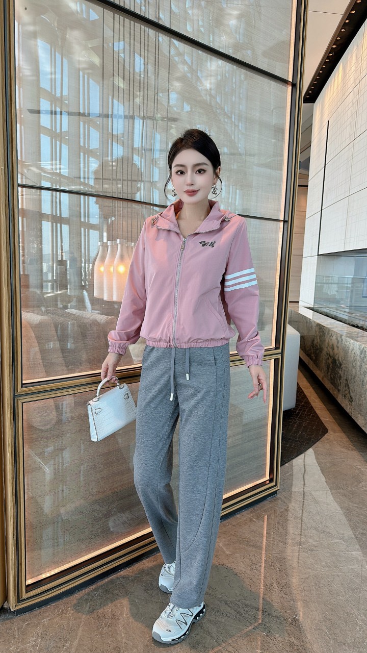 High-End Female Suit Set for Spring 2025: Blouse, Pants, Hat, Wind-Proof Coat. Sizes S-XXL. Keywords: fashion, tall, thin. - 图片 1