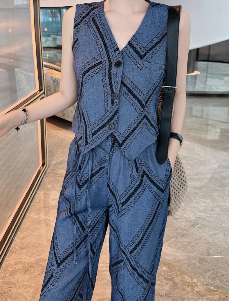 High-Quality Women’s Suit Set: Blue/White, Elegant and Stylish, Light-Fashion Jacket + Broad-Legged Pants. - 图片 7