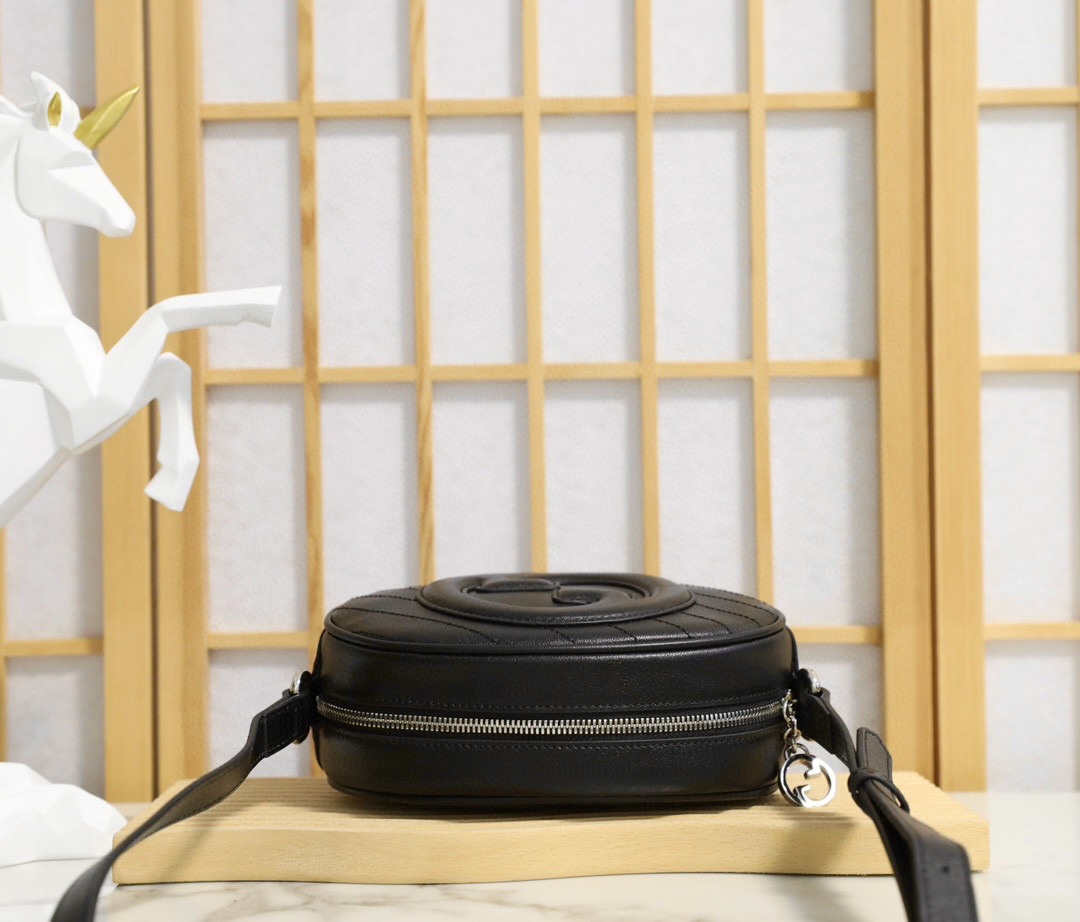 구찌 가시브론 스몰 라운드백 가방 760175 썸네일 이미지