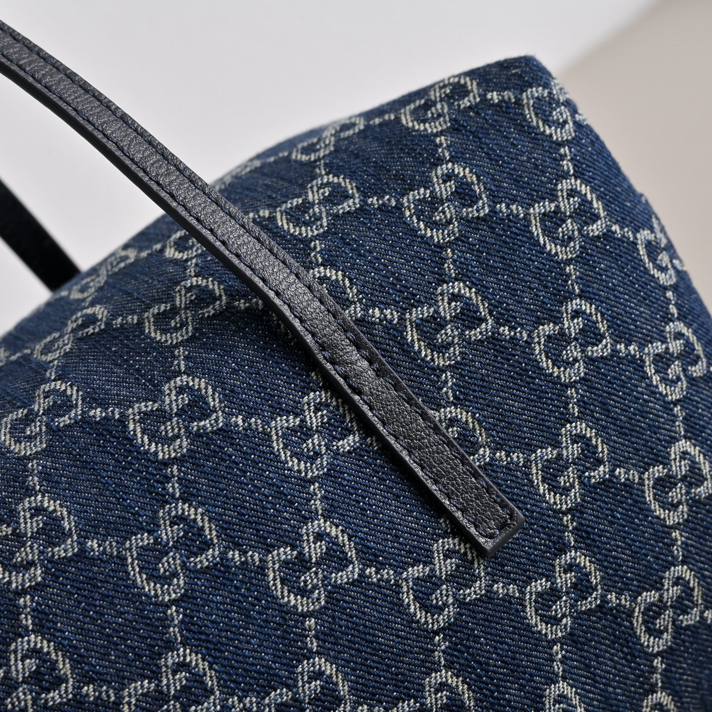 구찌 멜로즈 미디엄 보스턴백 875228 썸네일 이미지
