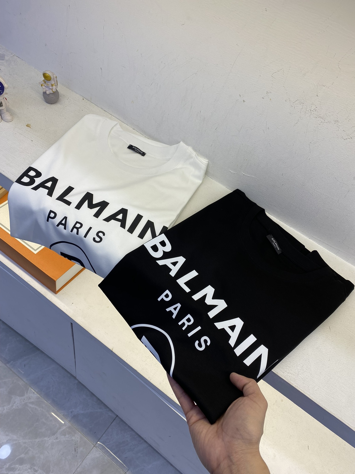 Balmain Knockoff
 Abbigliamento T-Shirt Nero Bianco Uomini Cotone Lavorazione a maglia Collezione Primavera/Estate Maniche corte