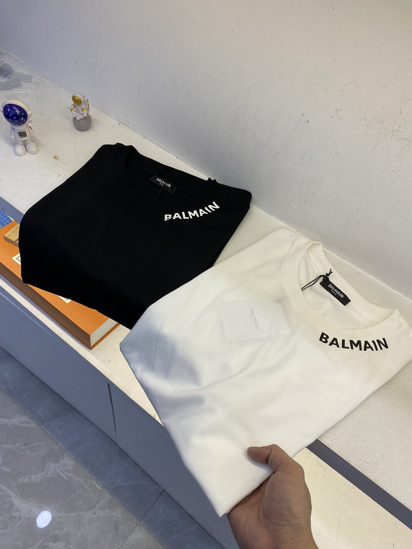 Replica di qualità AAA
 Balmain Perfetto
 Abbigliamento T-Shirt Nero Bianco Uomini Cotone Lavorazione a maglia Collezione Primavera/Estate Maniche corte