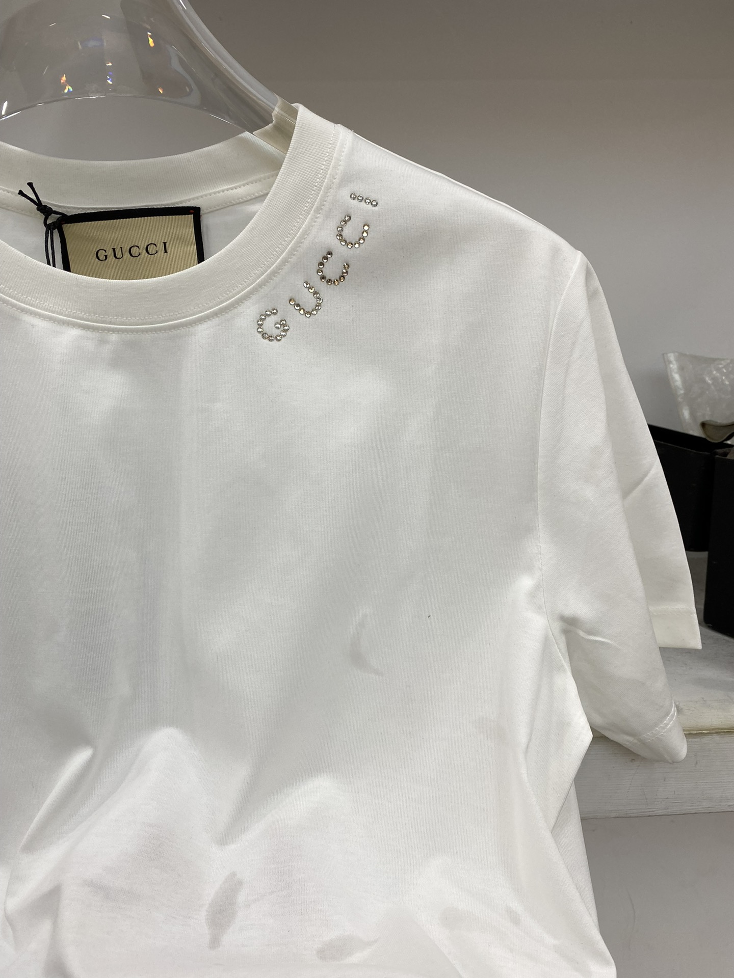 GUGCI古倚2️4️专柜原单最新款春夏新款早春男士品牌标识圆领棉质短袖T恤胸前点缀同色系品牌字母标识️