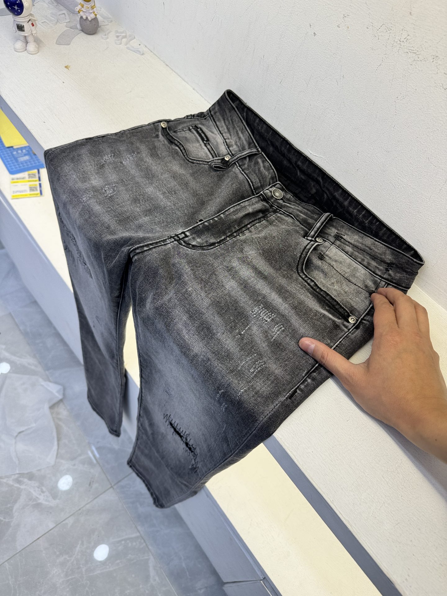 杜嘉班那&/s专柜款高级订制新品浅灰系官网夏季薄款专柜热卖slim板型牛仔裤超高工艺一款从生产到出货消耗
