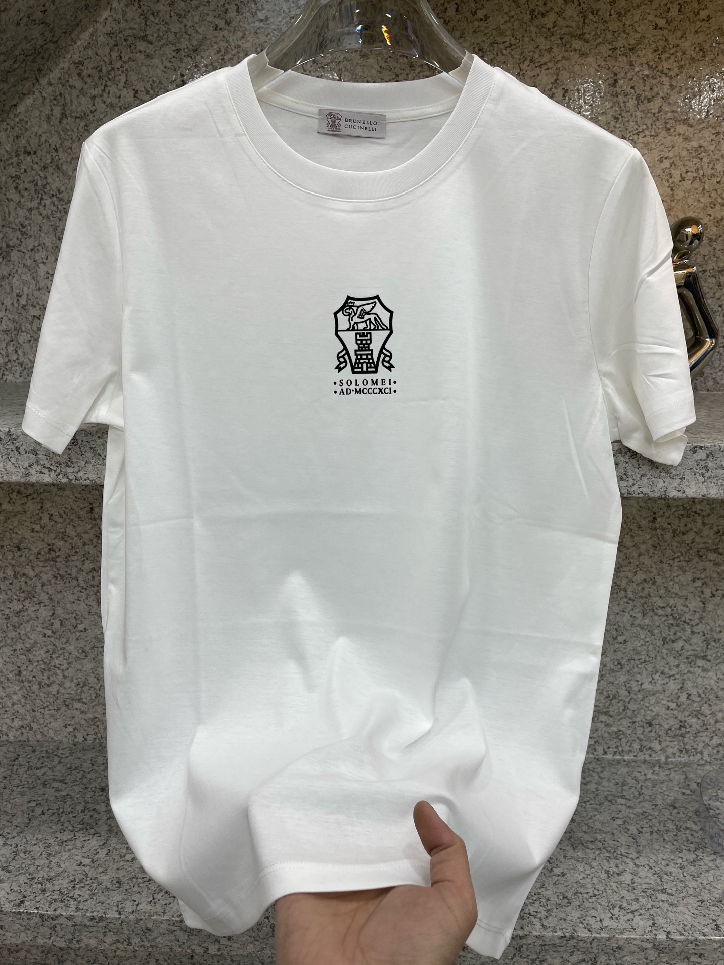 “BC Brunette’s 2025 Custom Velvet T-shirt Collection: Abstract Luxury Trend Design” - 图片 5