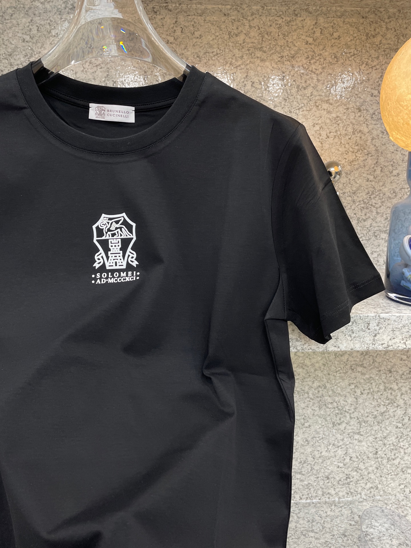 “BC Brunette’s 2025 Custom Velvet T-shirt Collection: Abstract Luxury Trend Design” - 图片 6