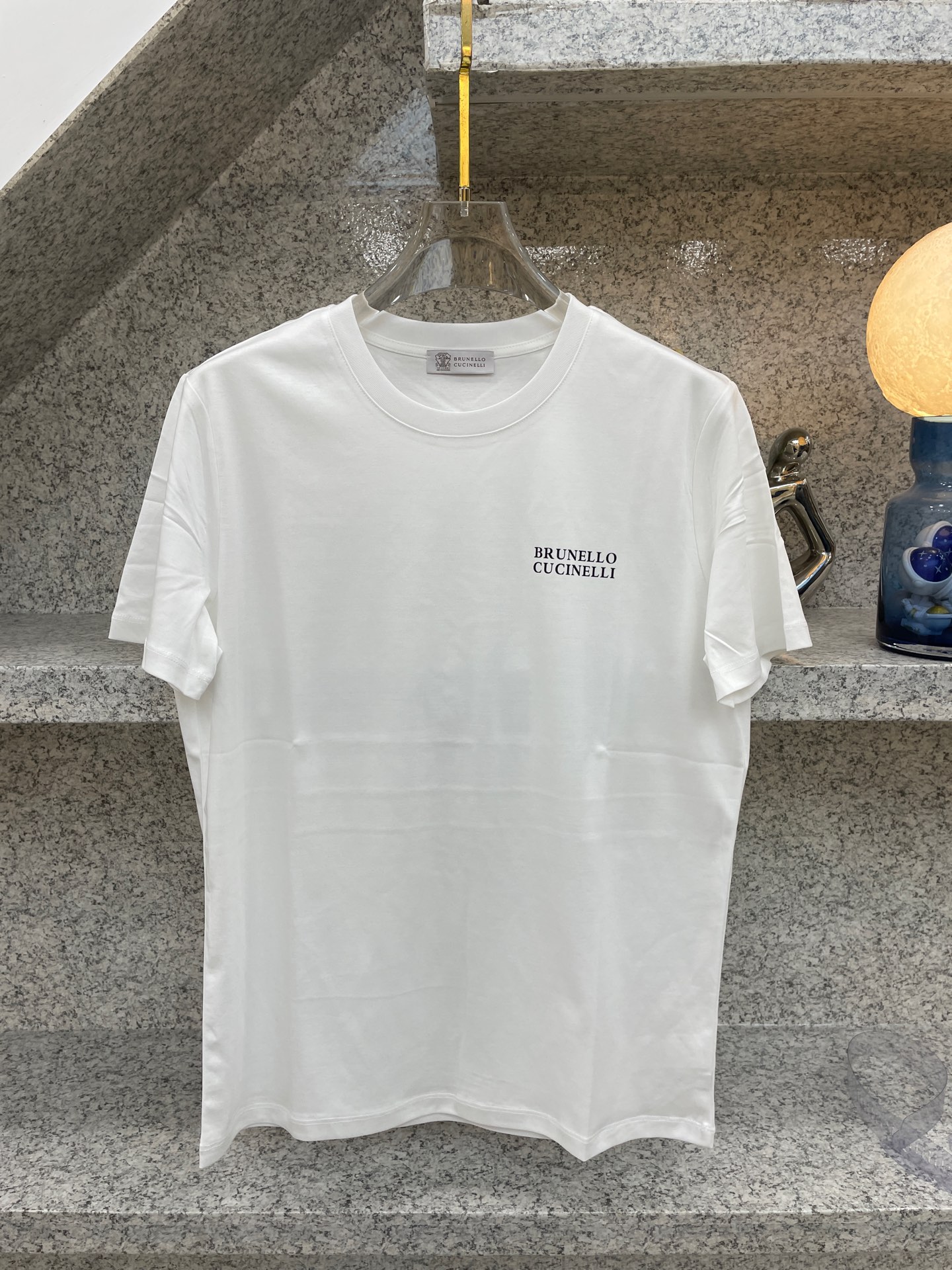 “BC Brunette’s 2025 Spring/Summer Custom Velvet T-shirt Collection: Abstract Medusa Design” - 图片 3