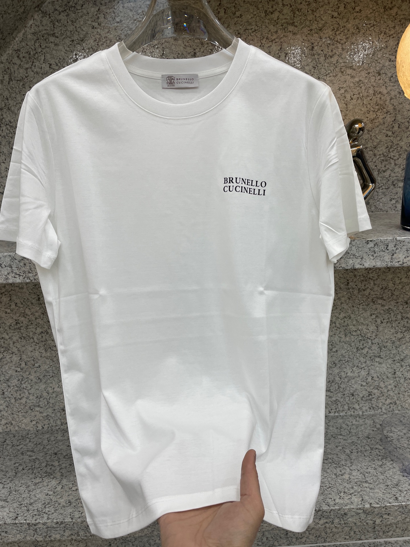 “BC Brunette’s 2025 Spring/Summer Custom Velvet T-shirt Collection: Abstract Medusa Design” - 图片 5