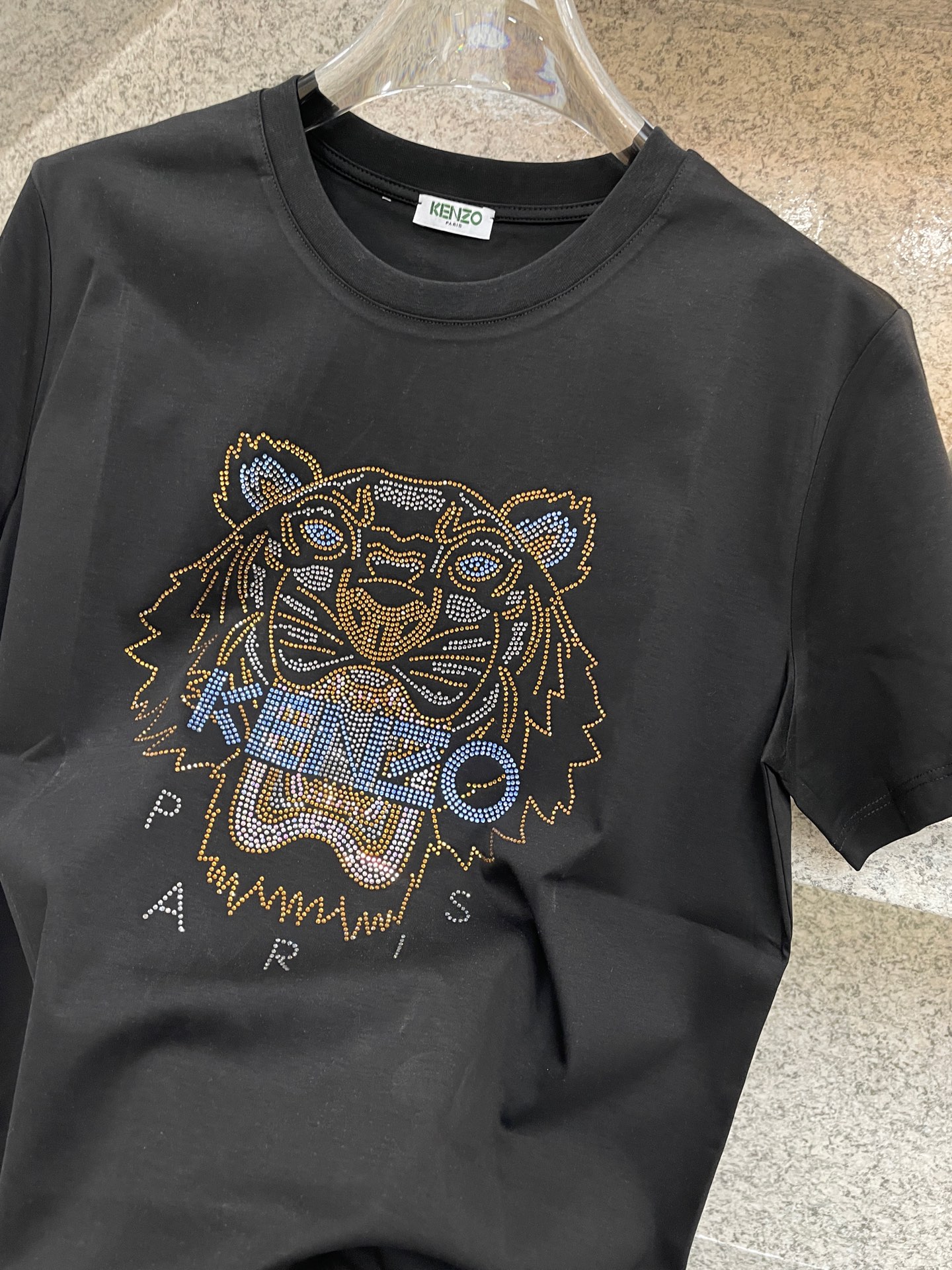 Luxurious Abstract Design: KEIZO Kenzo’s 2025 Summer T-shirt Collection with Silky Cotton. - 图片 8