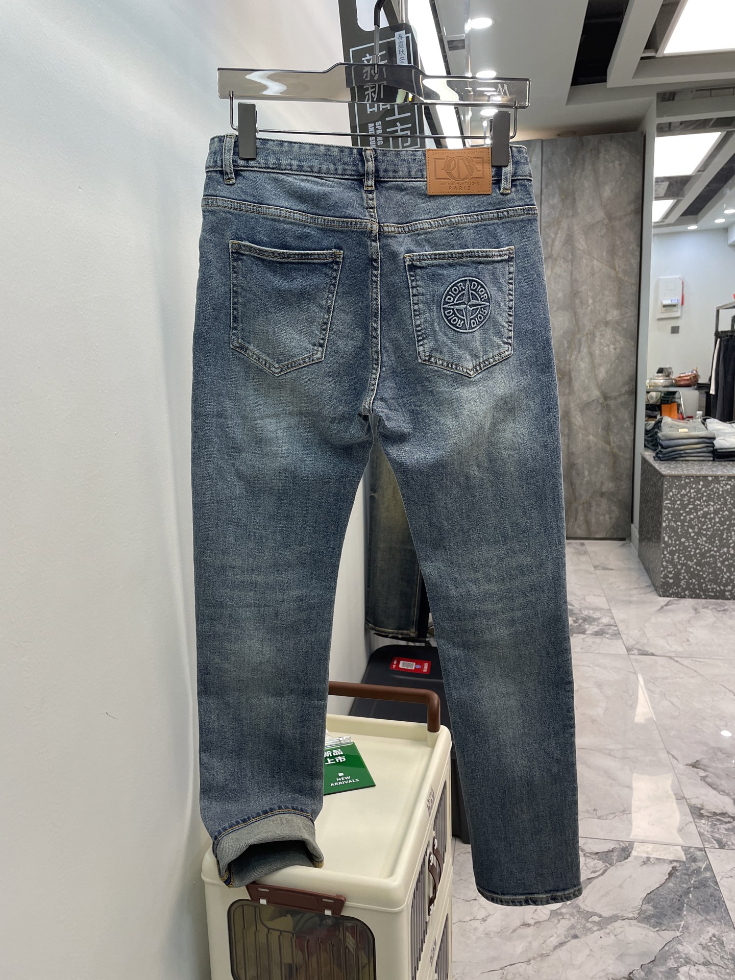  DIRO迪澳🔥新季爆款😘CD家 专柜代购新品‼️春夏牛仔裤🆕柔软亲肤面料✅专柜订制奢华感铭牌皮标📝品质
