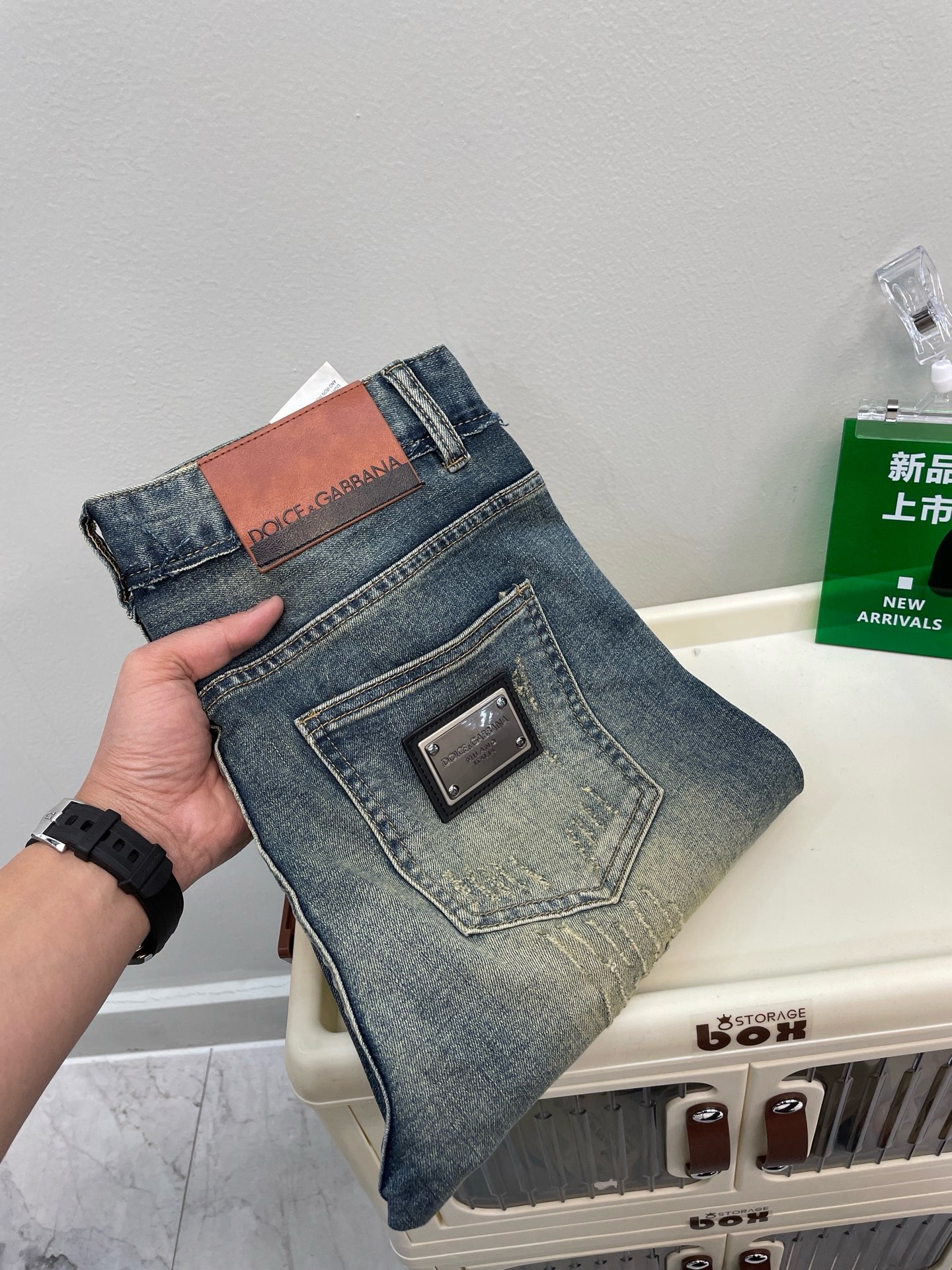  DG杜嘉班那 𝘿𝙊𝙇𝘾𝙀 & 𝙂𝘼𝘽𝘽𝘼𝙉𝘼️⃣5️⃣/重磅爆款新品牛仔裤 奢华感25//ss官网专柜