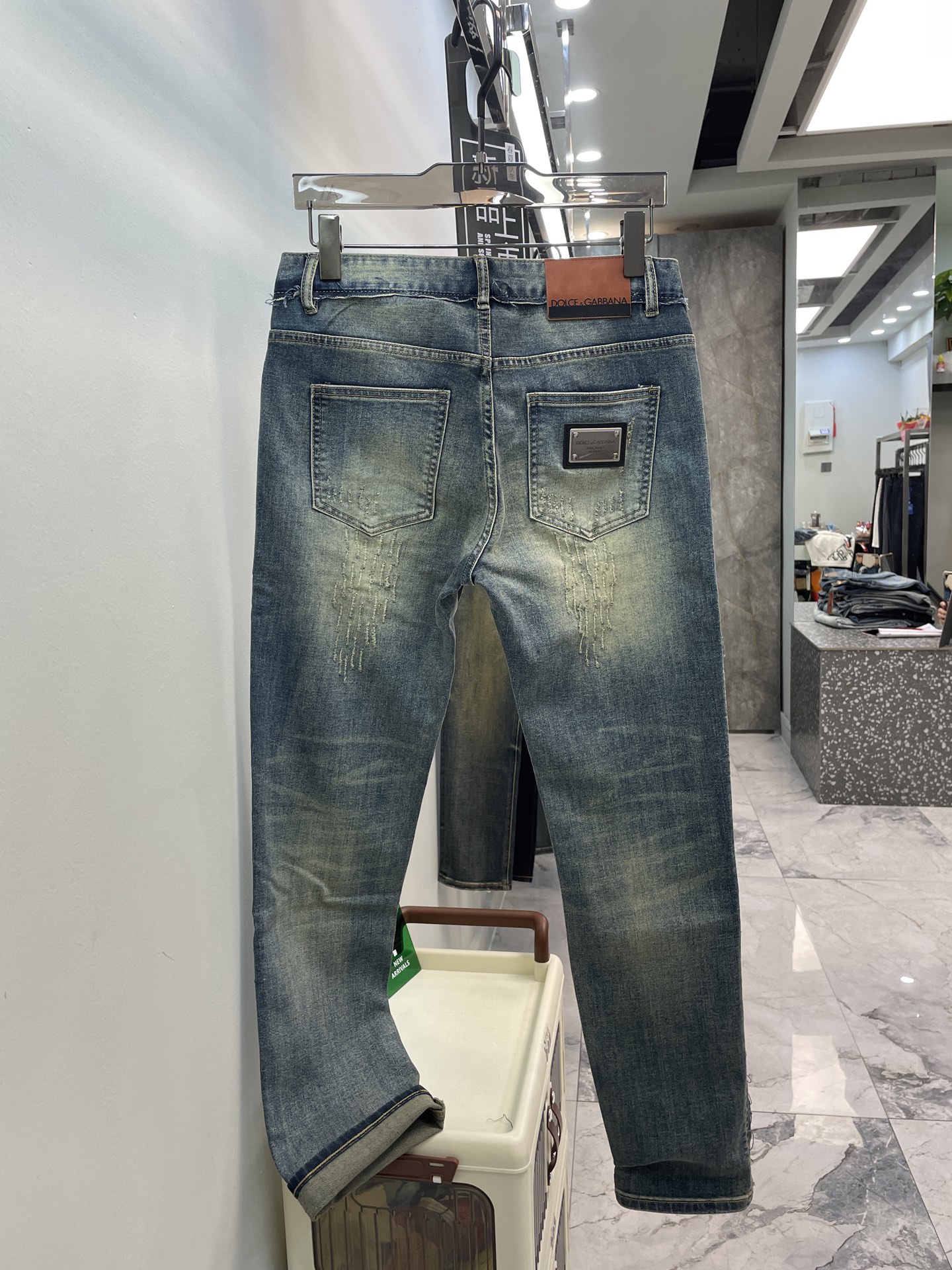  DG杜嘉班那 𝘿𝙊𝙇𝘾𝙀 & 𝙂𝘼𝘽𝘽𝘼𝙉𝘼️⃣5️⃣/重磅爆款新品牛仔裤 奢华感25//ss官网专柜