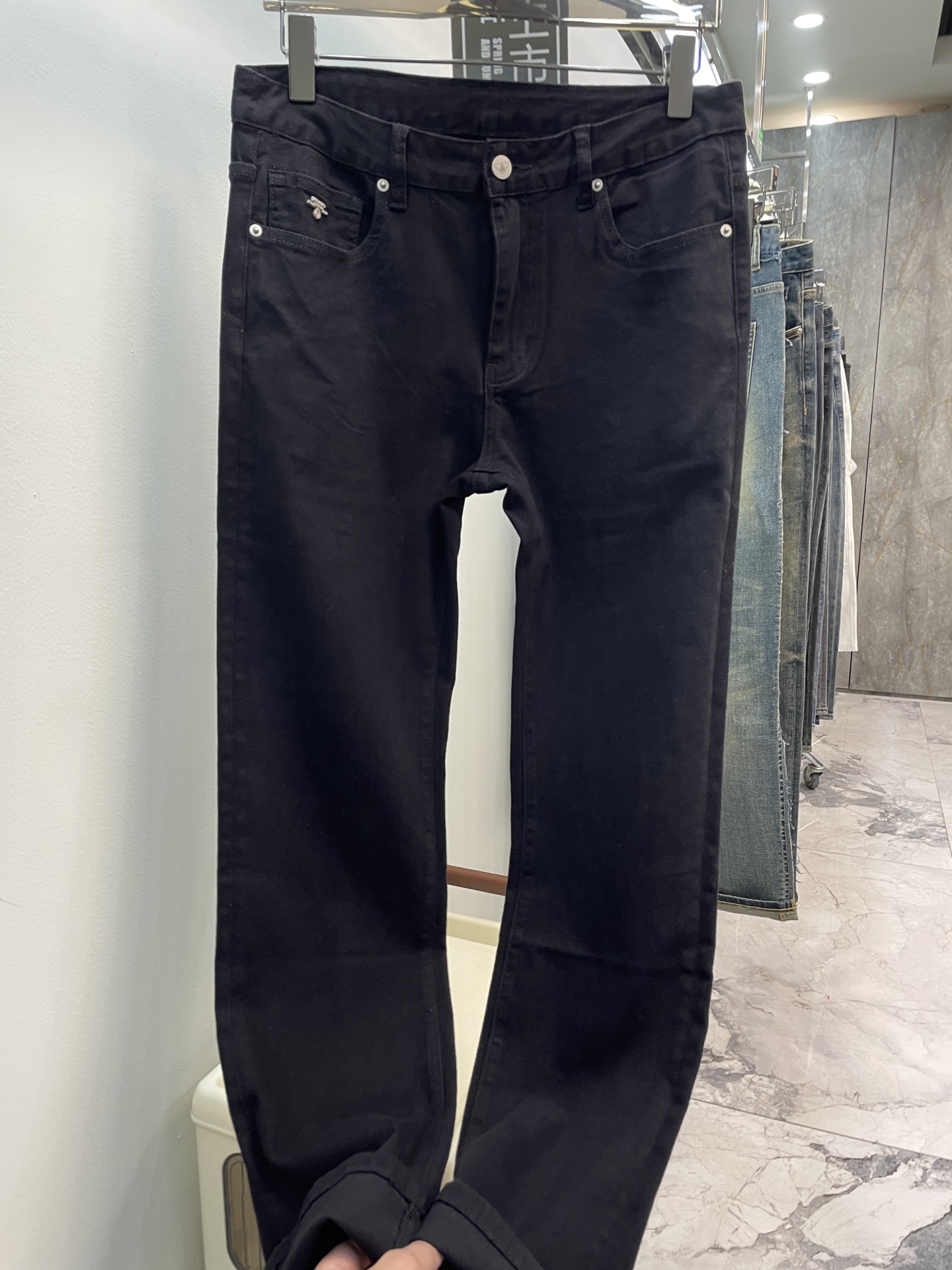  PRAD普拉哒🆕新品薄款 经典爆款三角皮 米兰奢华感设计皮牌 黑色牛仔 版型巨佳 弹力超好的，透气感强