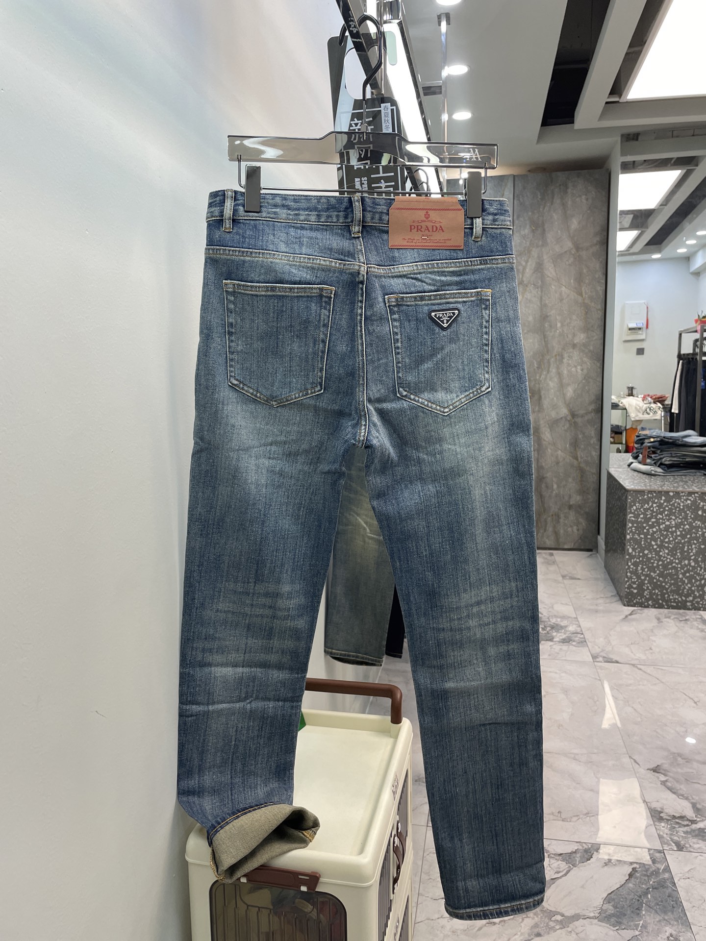  PRAD普拉哒 25ss😘爆款蓝标三角 春夏😍牛仔裤🆕经典潮流蓝色系 柔软亲肤面料 专柜限量款 奢华感
