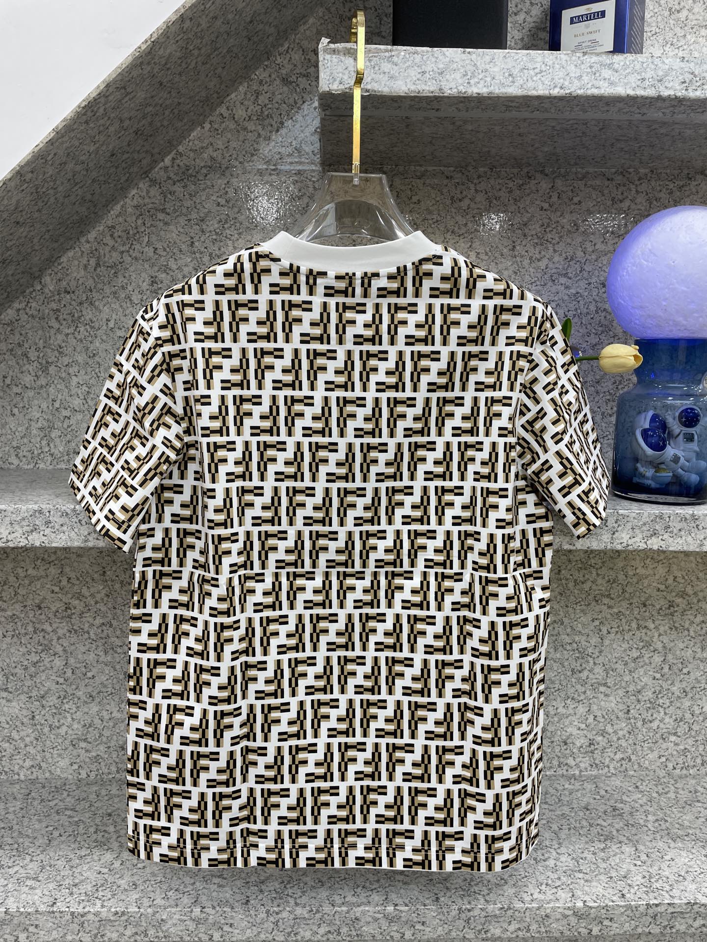 Fendi T恤服装,男 7 Fendi T恤服装,男 7