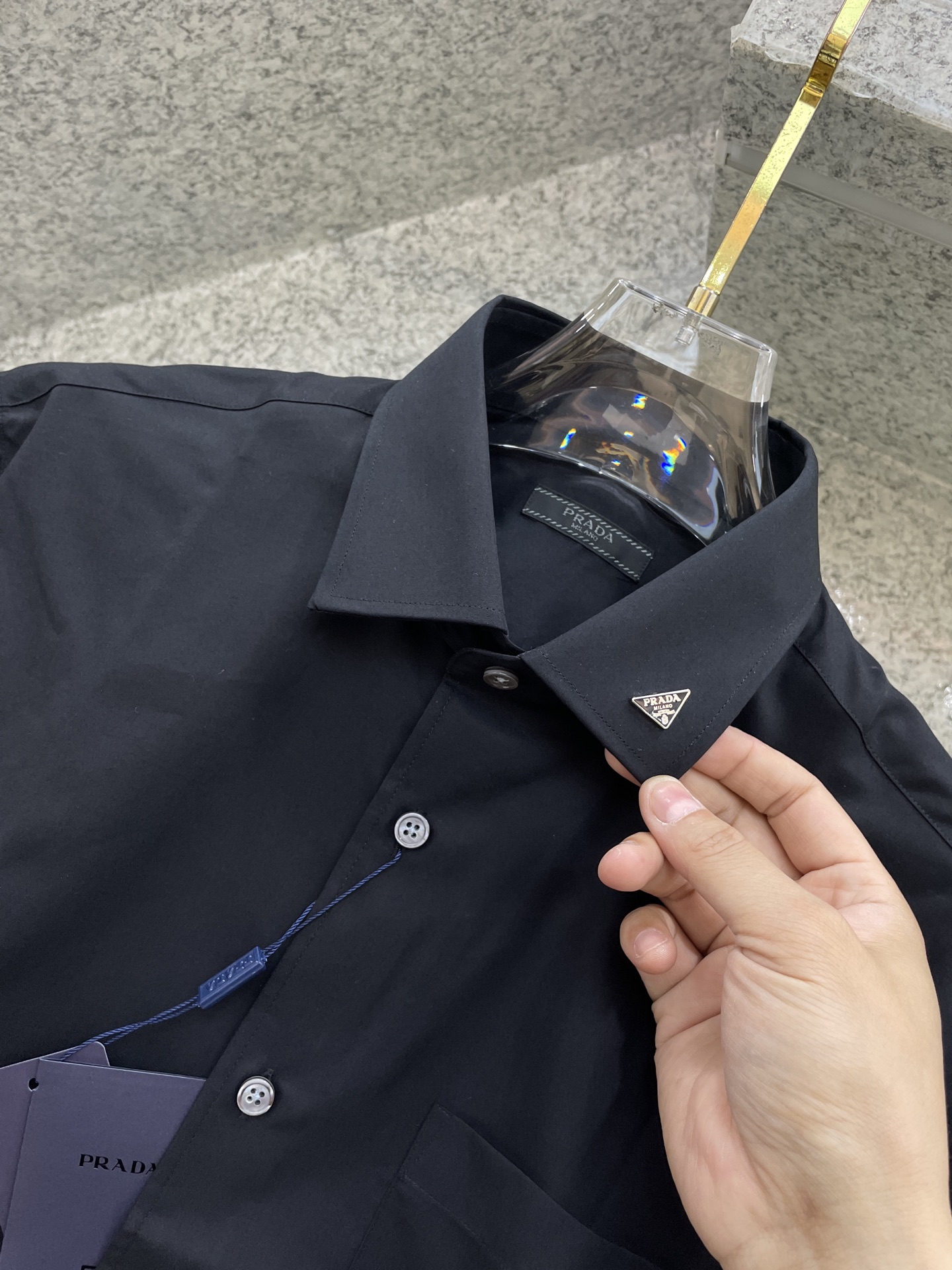   【PRAD】普拉哒🦉25//ss 全年常穿衬衣🆕高货🅰️精致官网细节专柜热卖款衬衫 立挺亲肤有光泽 