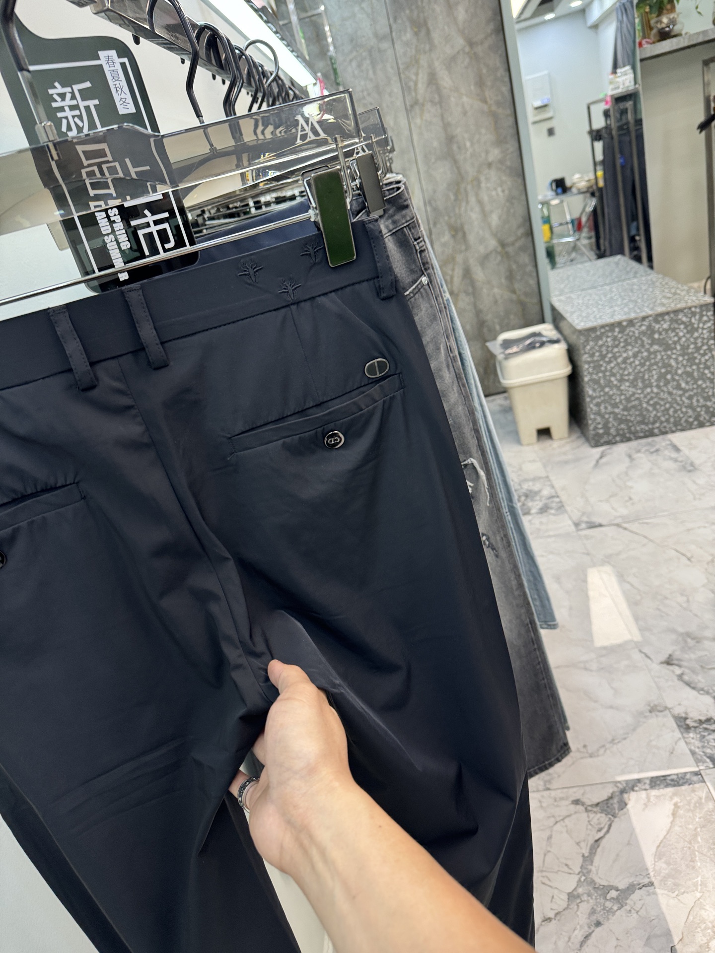   CD迪澳🔈夏季👖满满品质感休闲裤 奢华原版订制五金+进口磁吸扣子 锦纶天丝超薄速干殊订制面料 细节处